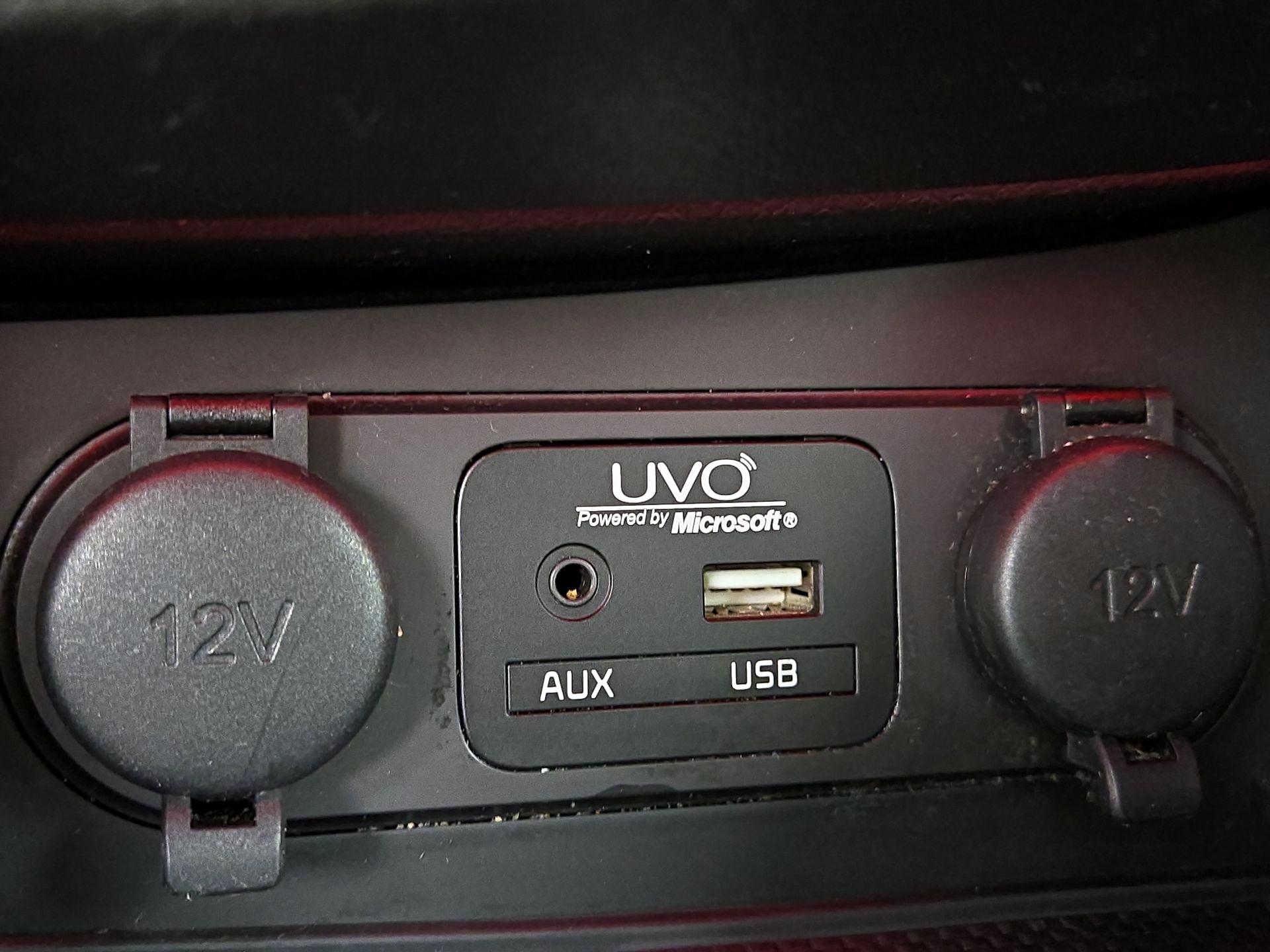 Thumbnail: 2015 Kia Optima - 17