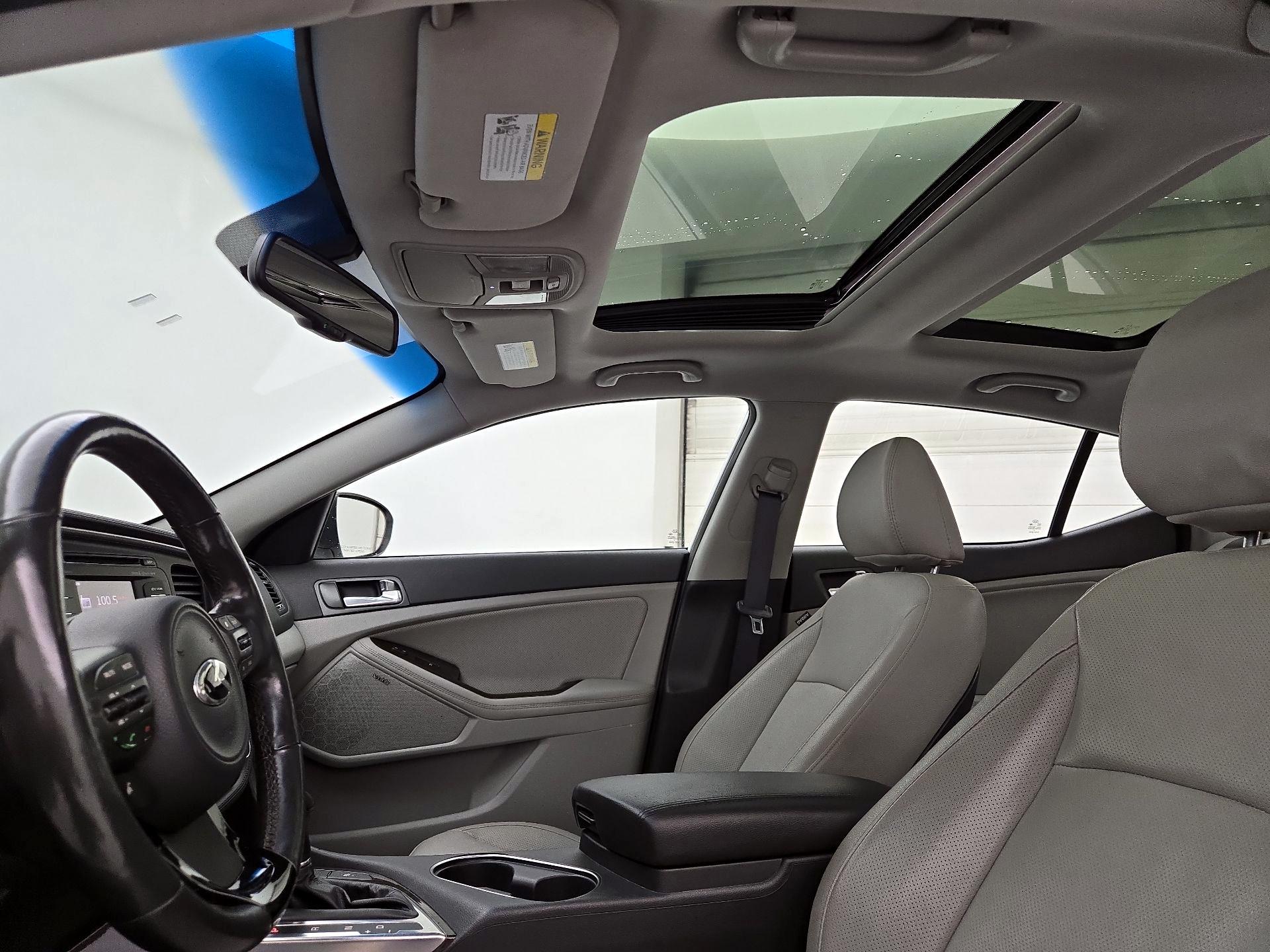 Thumbnail: 2015 Kia Optima - 18