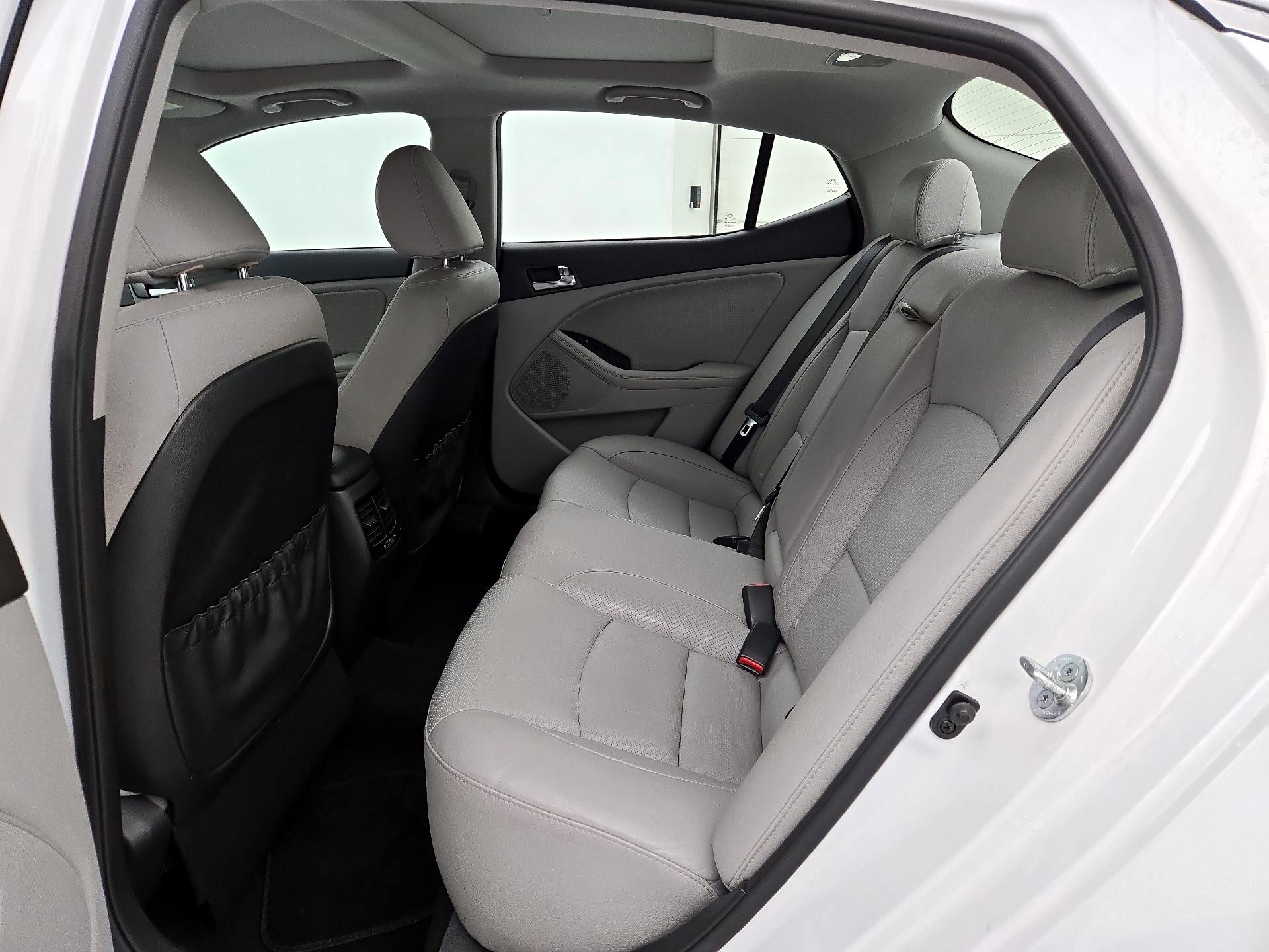 Thumbnail: 2015 Kia Optima - 19