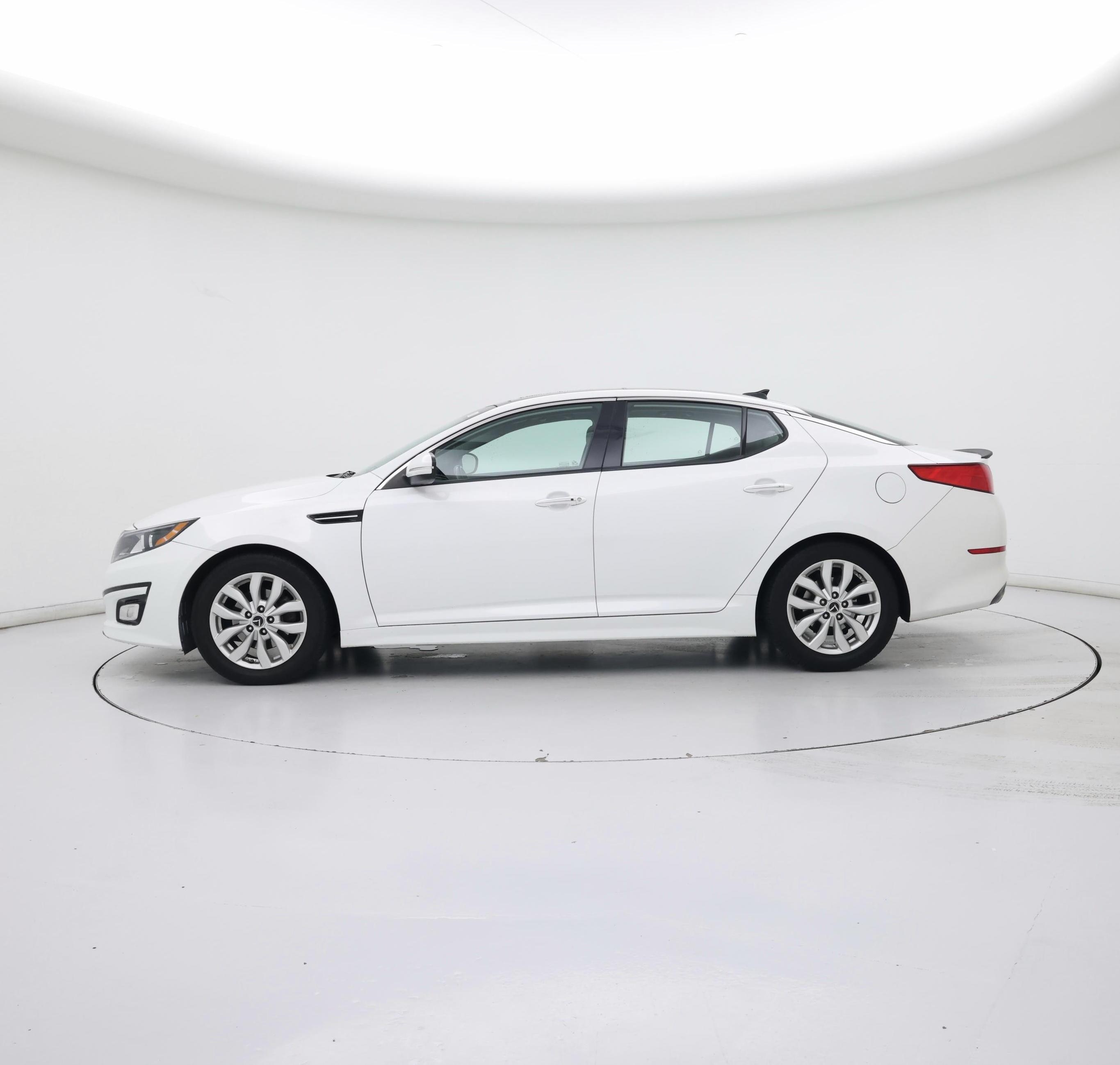 Thumbnail: 2015 Kia Optima - 3