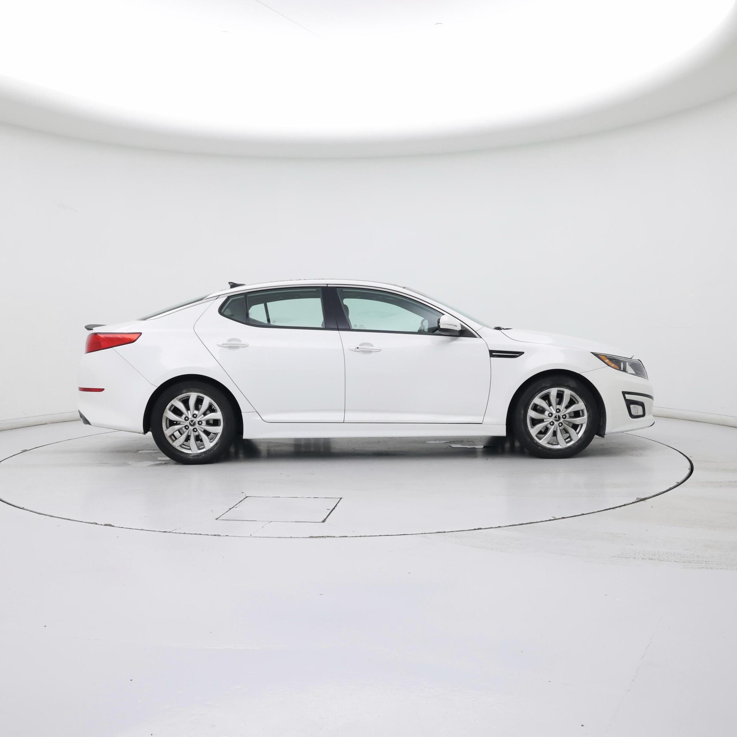 Thumbnail: 2015 Kia Optima - 7