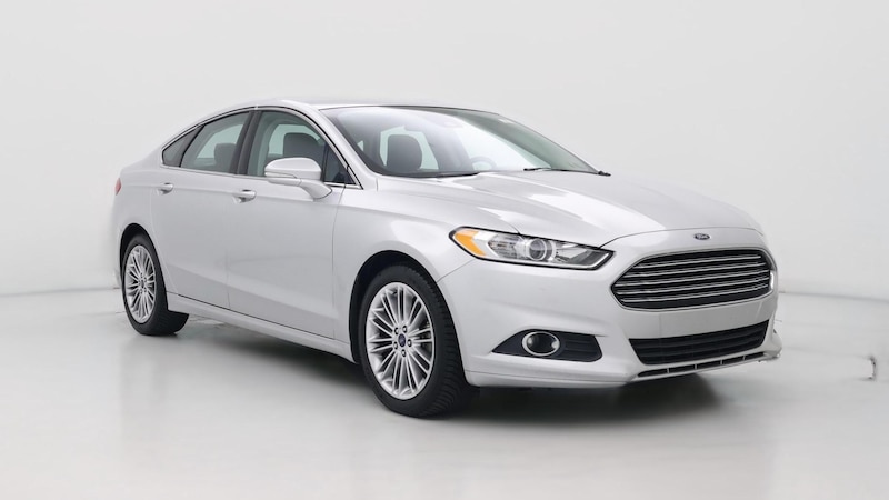 2016 Ford Fusion SE Hero Image