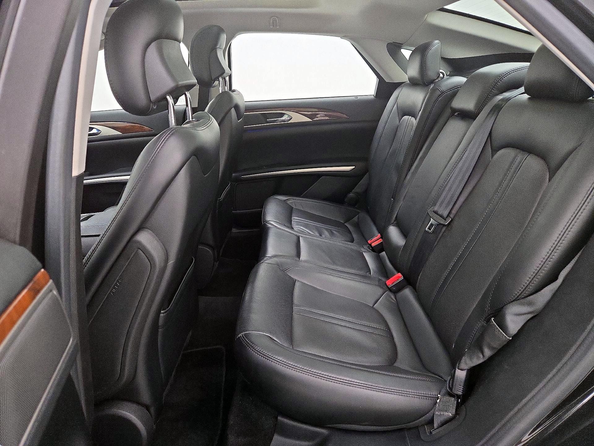 Thumbnail: 2015 Lincoln MKZ - 19