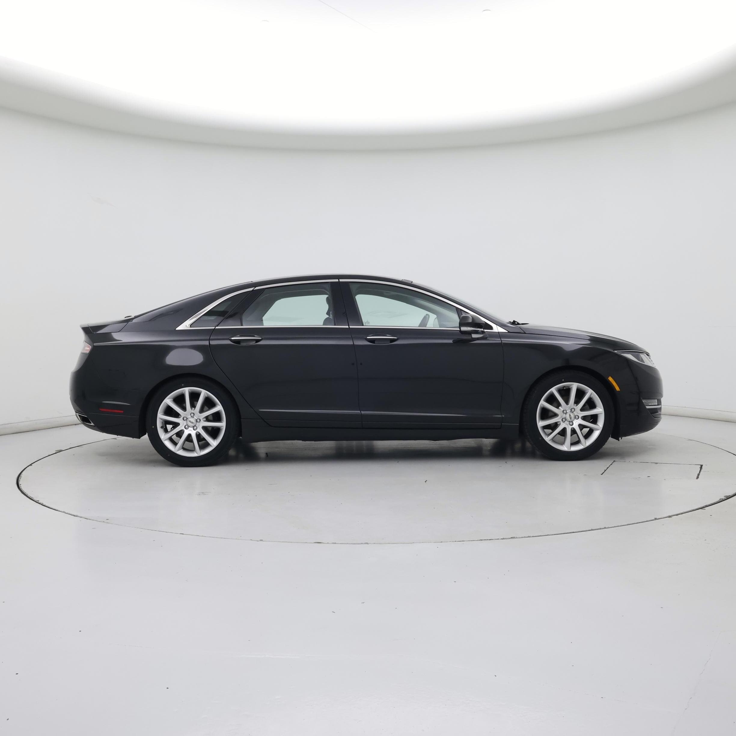 Thumbnail: 2015 Lincoln MKZ - 7