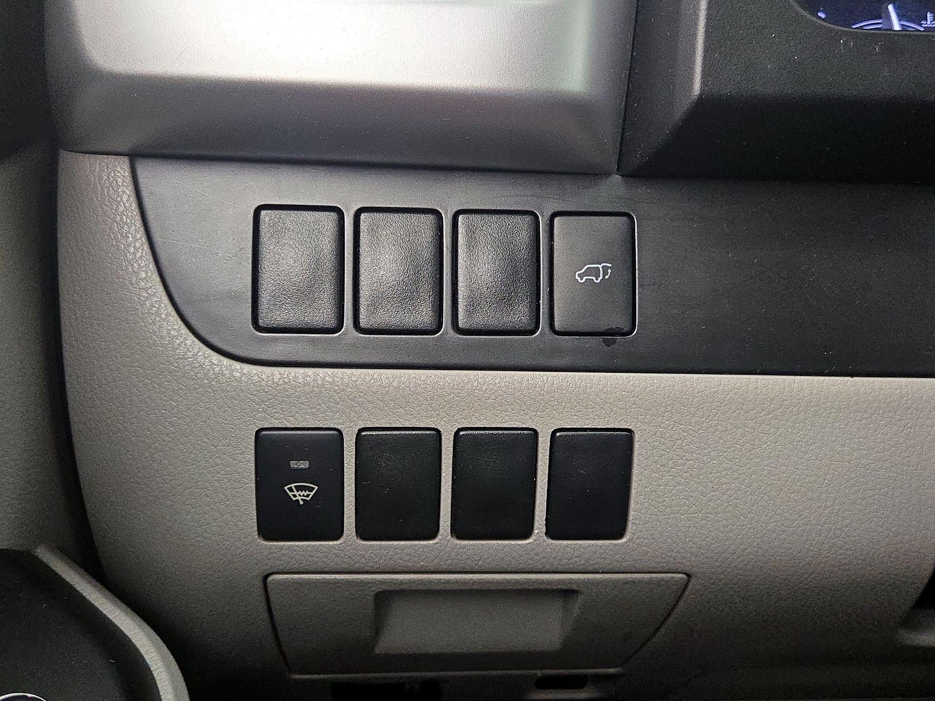 Thumbnail: 2015 Toyota Highlander - 13