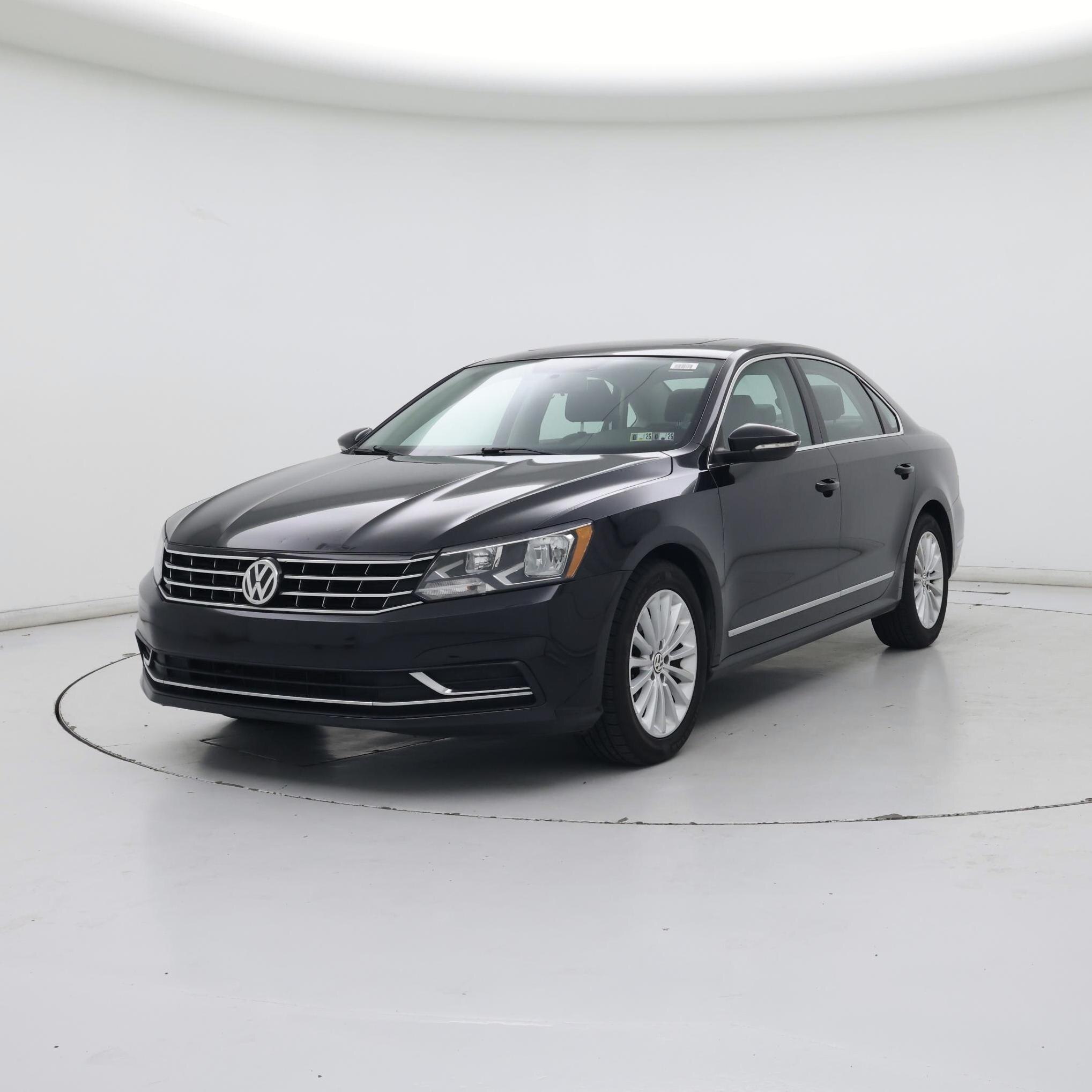 Thumbnail: 2017 Volkswagen Passat - 4