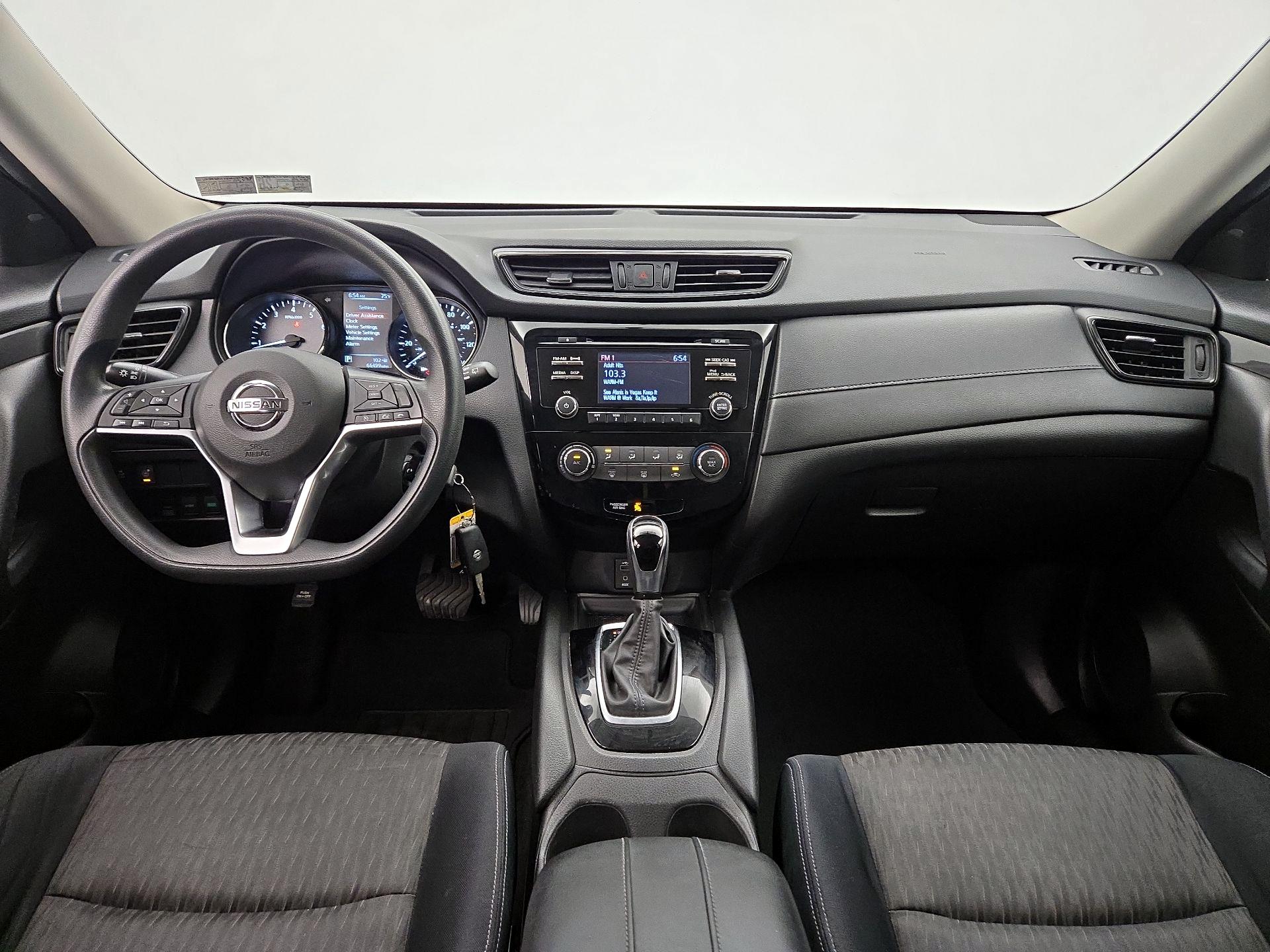 Thumbnail: 2017 Nissan Rogue - 9