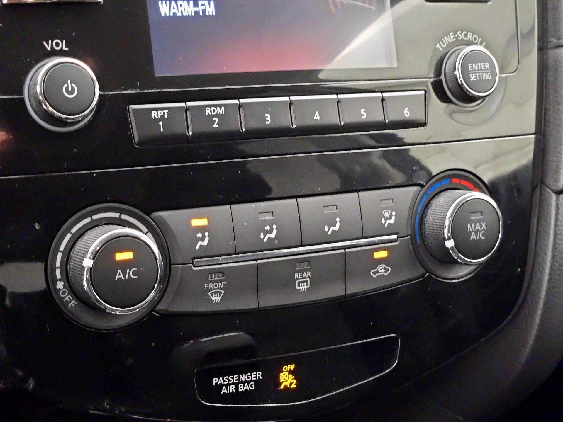 Thumbnail: 2017 Nissan Rogue - 16
