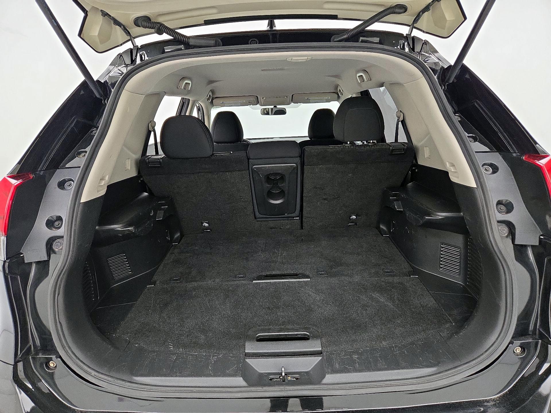 Thumbnail: 2017 Nissan Rogue - 20