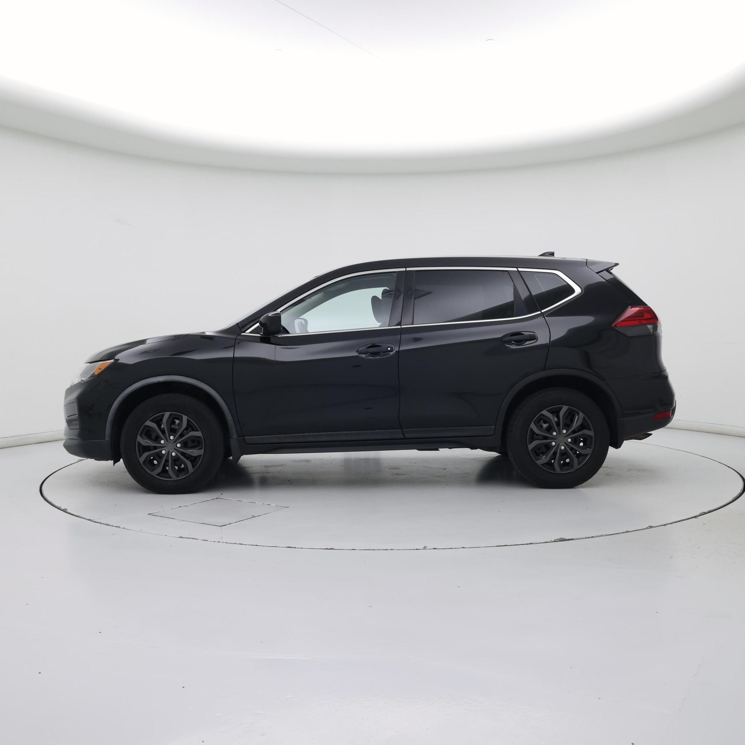 Thumbnail: 2017 Nissan Rogue - 3