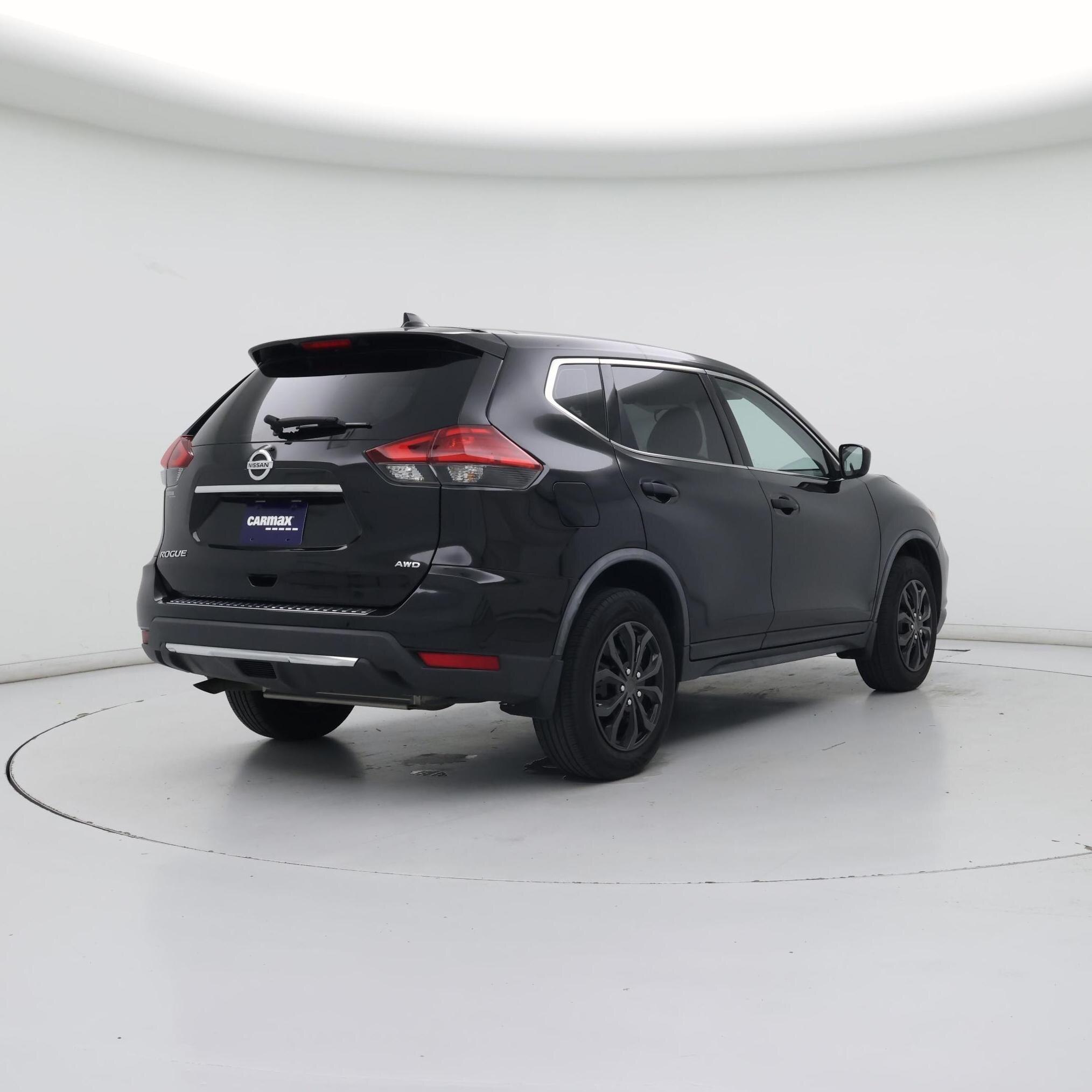 Thumbnail: 2017 Nissan Rogue - 8
