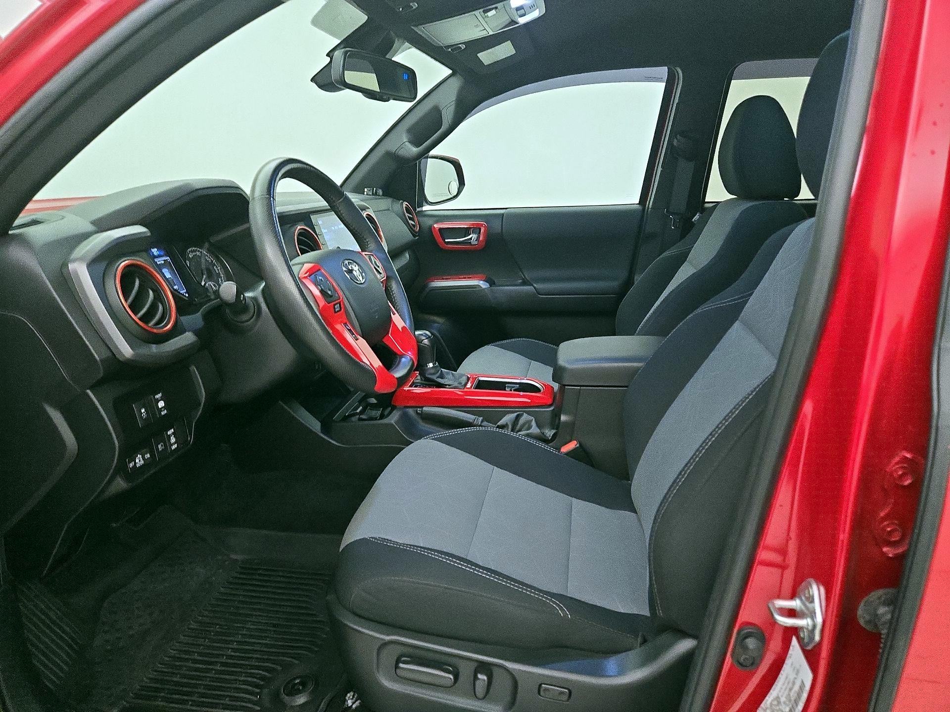 Thumbnail: 2021 Toyota Tacoma - 11