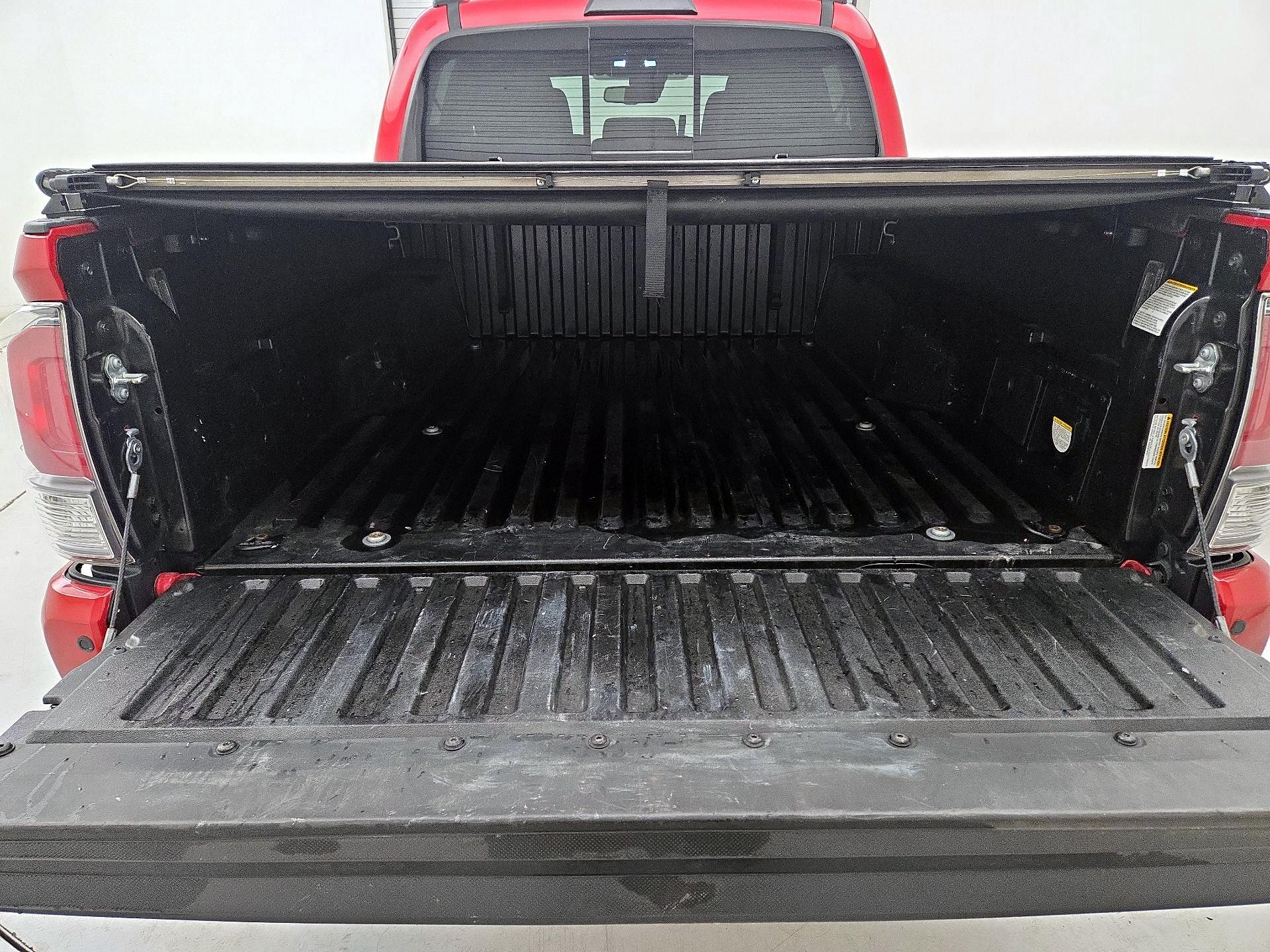 Thumbnail: 2021 Toyota Tacoma - 20