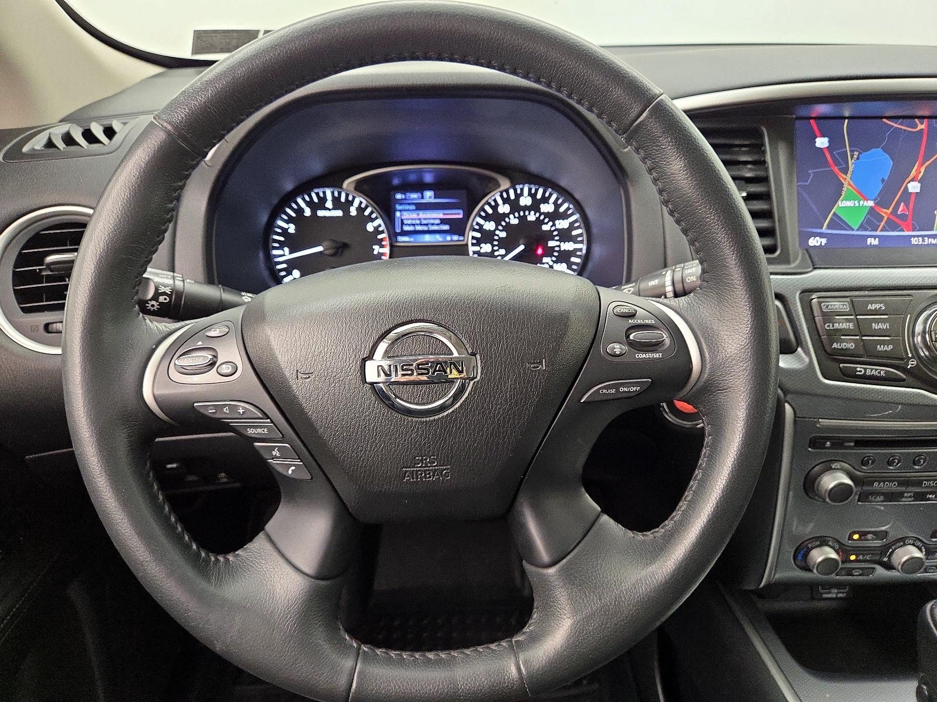 Thumbnail: 2018 Nissan Pathfinder - 10