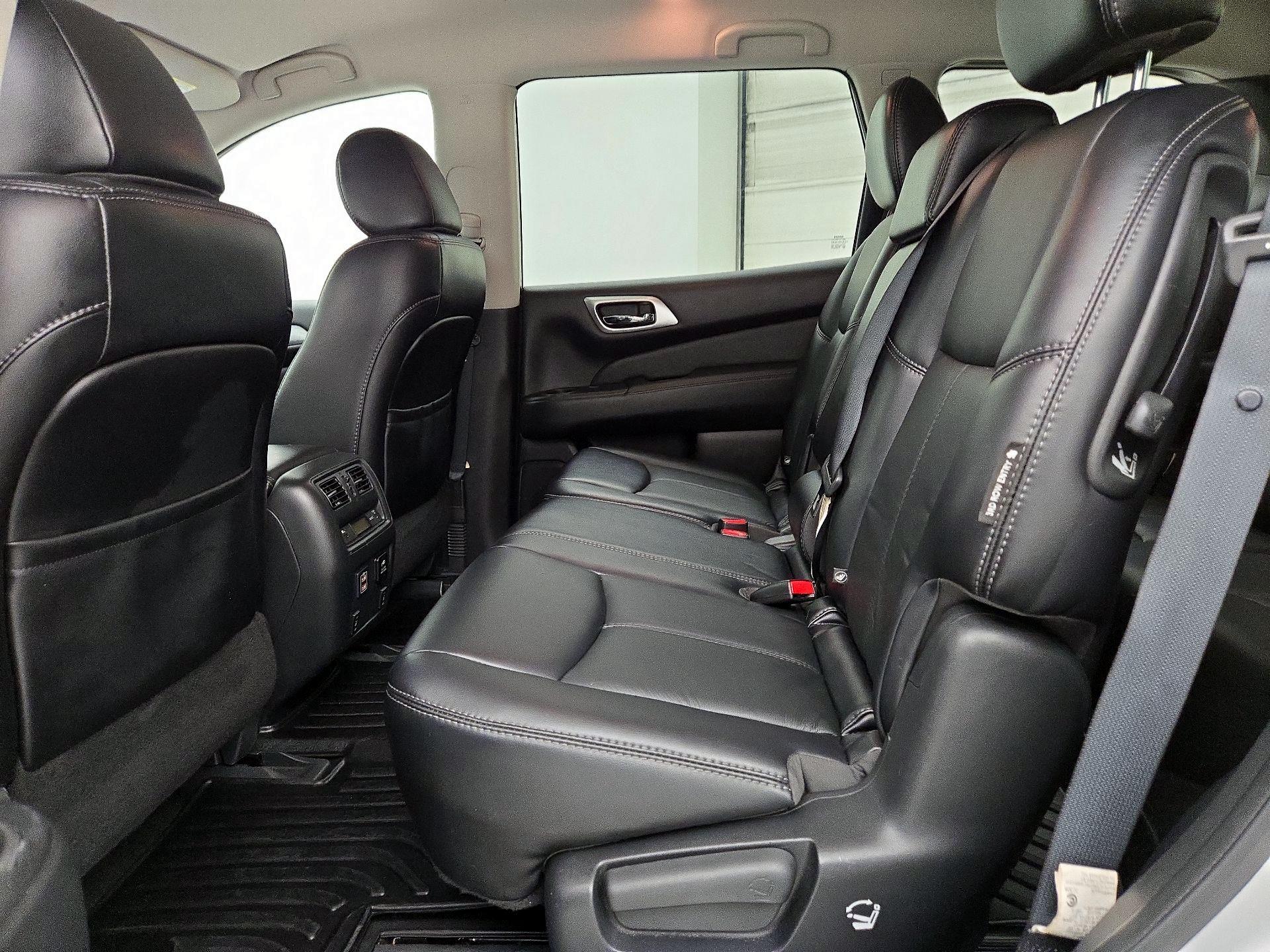 Thumbnail: 2018 Nissan Pathfinder - 20