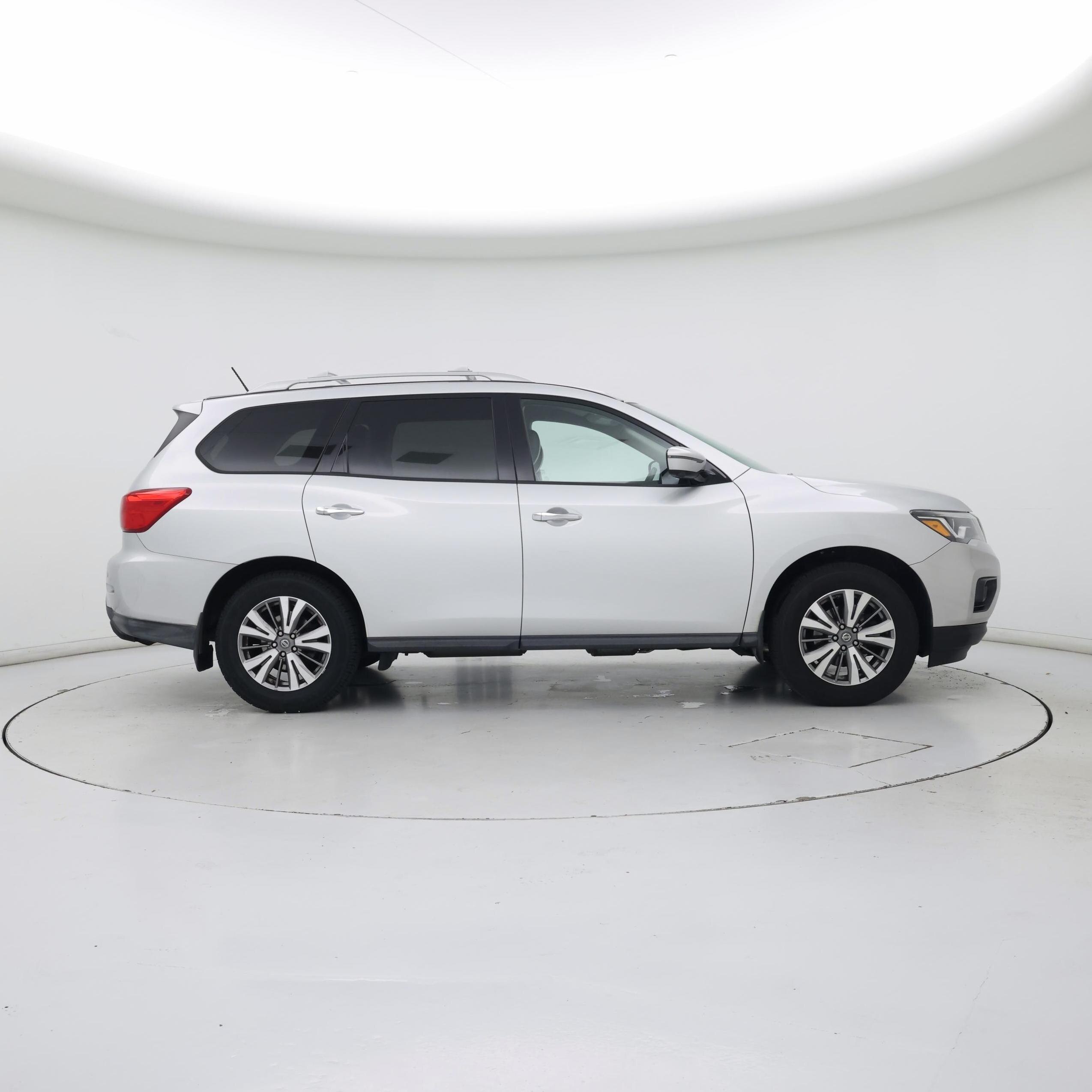 Thumbnail: 2018 Nissan Pathfinder - 7