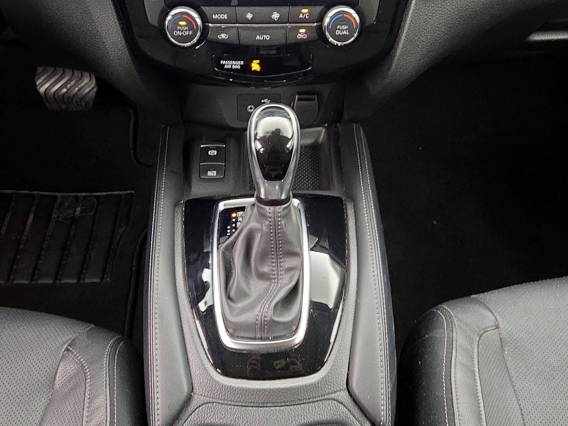 Thumbnail: 2020 Nissan Rogue - 18