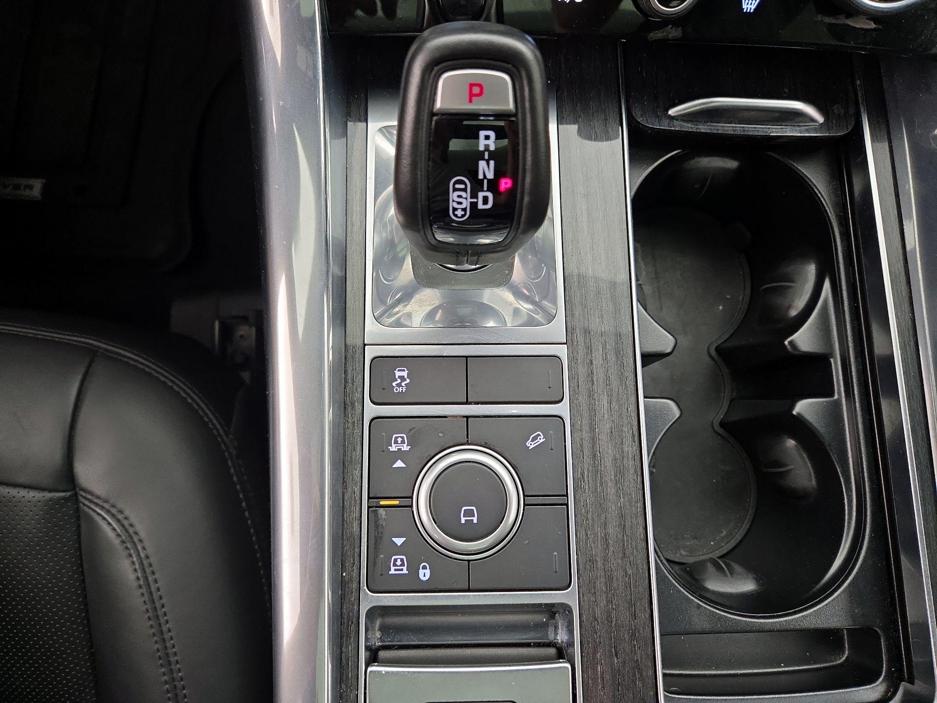 Thumbnail: 2022 Land Rover Range Rover Sport - 18