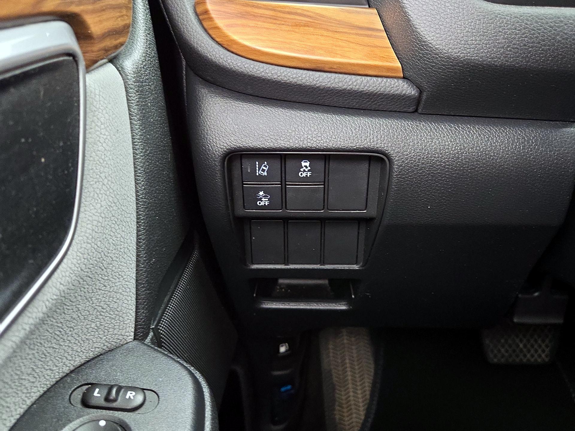 Thumbnail: 2017 Honda CR-V - 13
