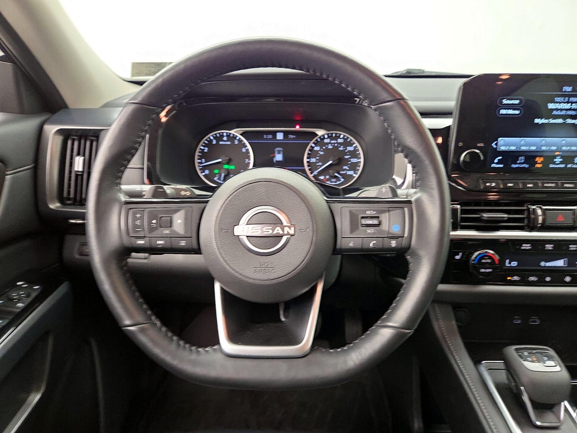 Thumbnail: 2022 Nissan Pathfinder - 10