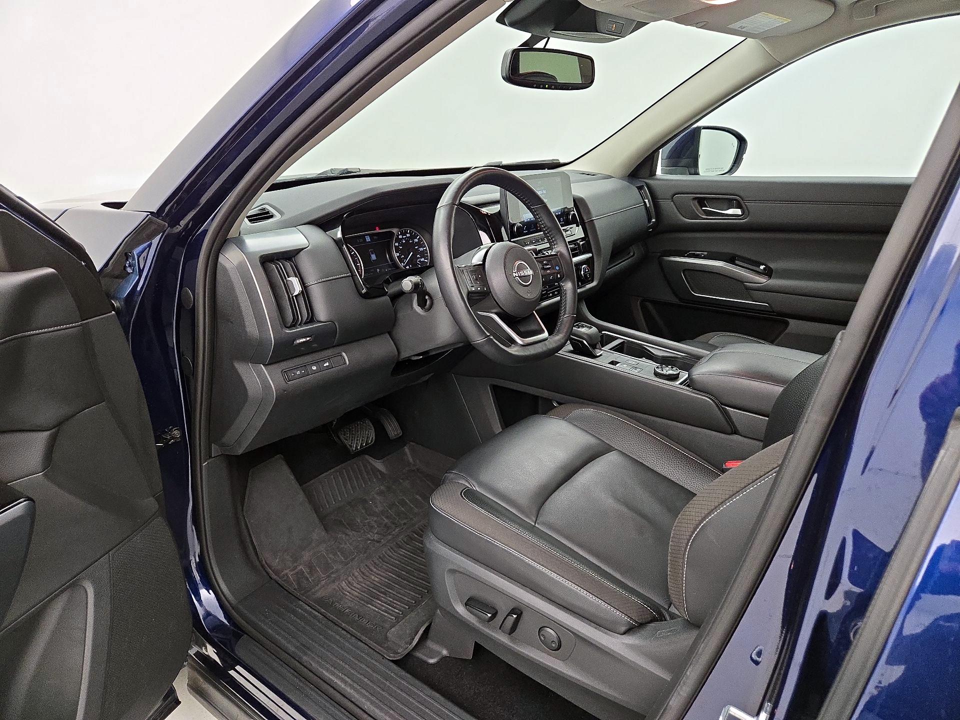 Thumbnail: 2022 Nissan Pathfinder - 11
