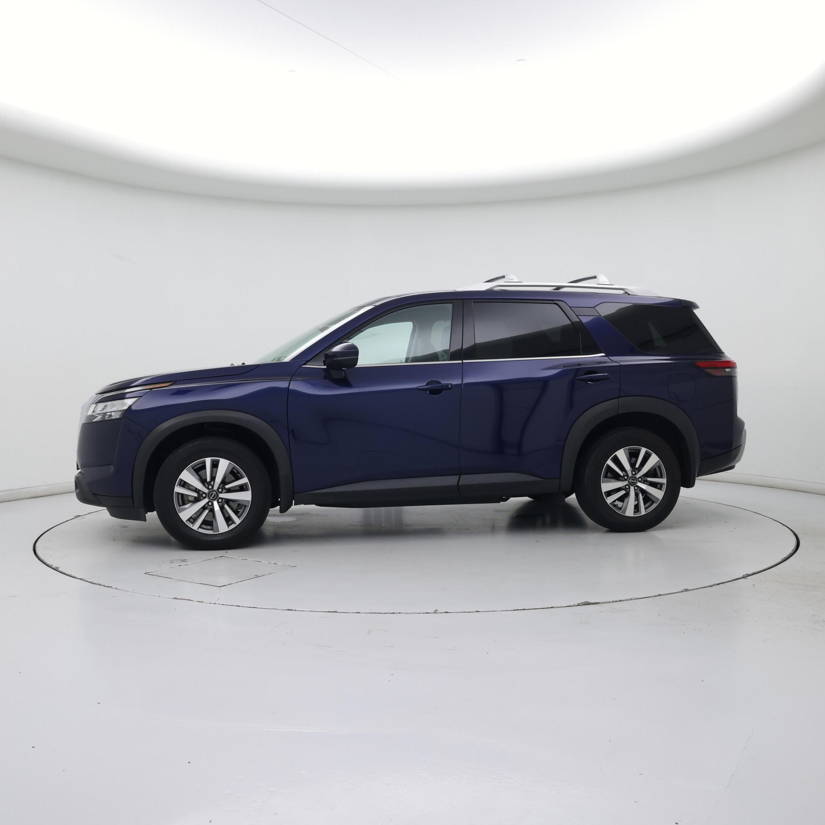 Thumbnail: 2022 Nissan Pathfinder - 3