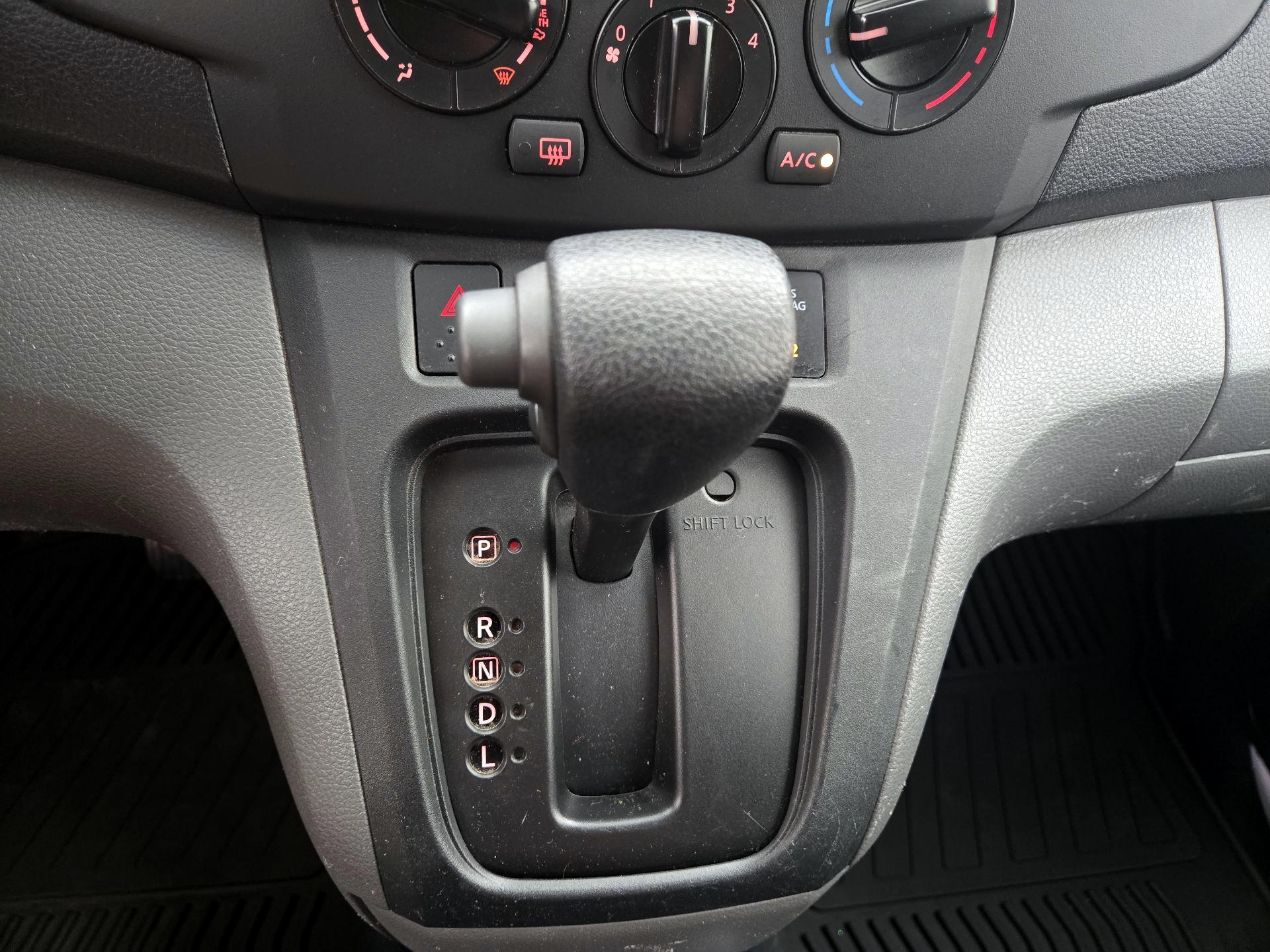 Thumbnail: 2019 Nissan NV200 - 17