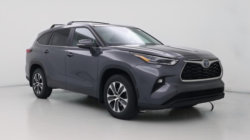 2023 Toyota Highlander XLE Hero Image