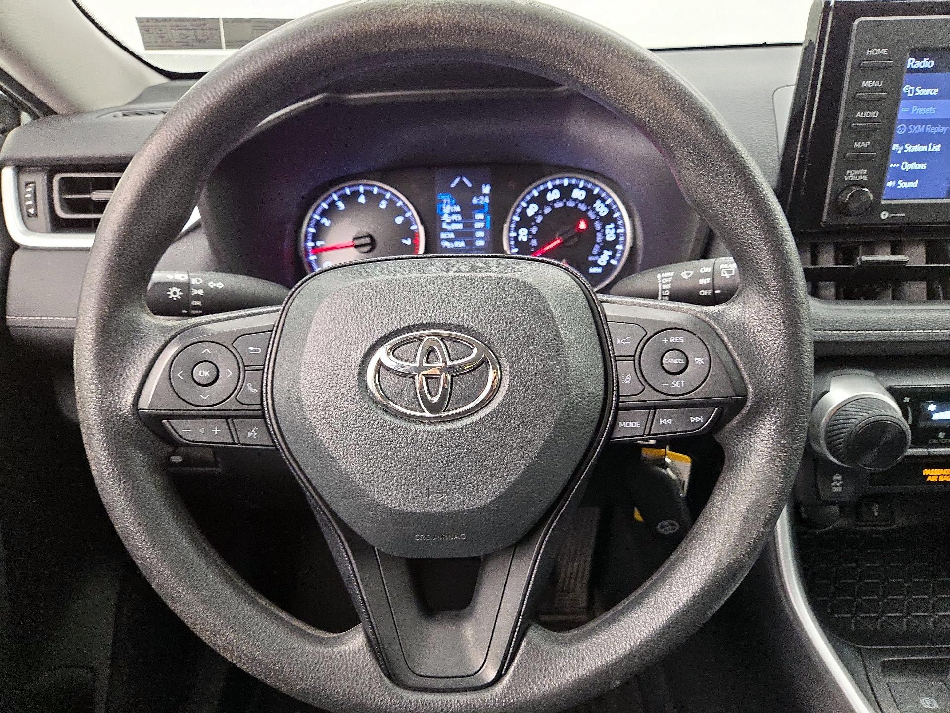 Thumbnail: 2020 Toyota RAV4 - 10