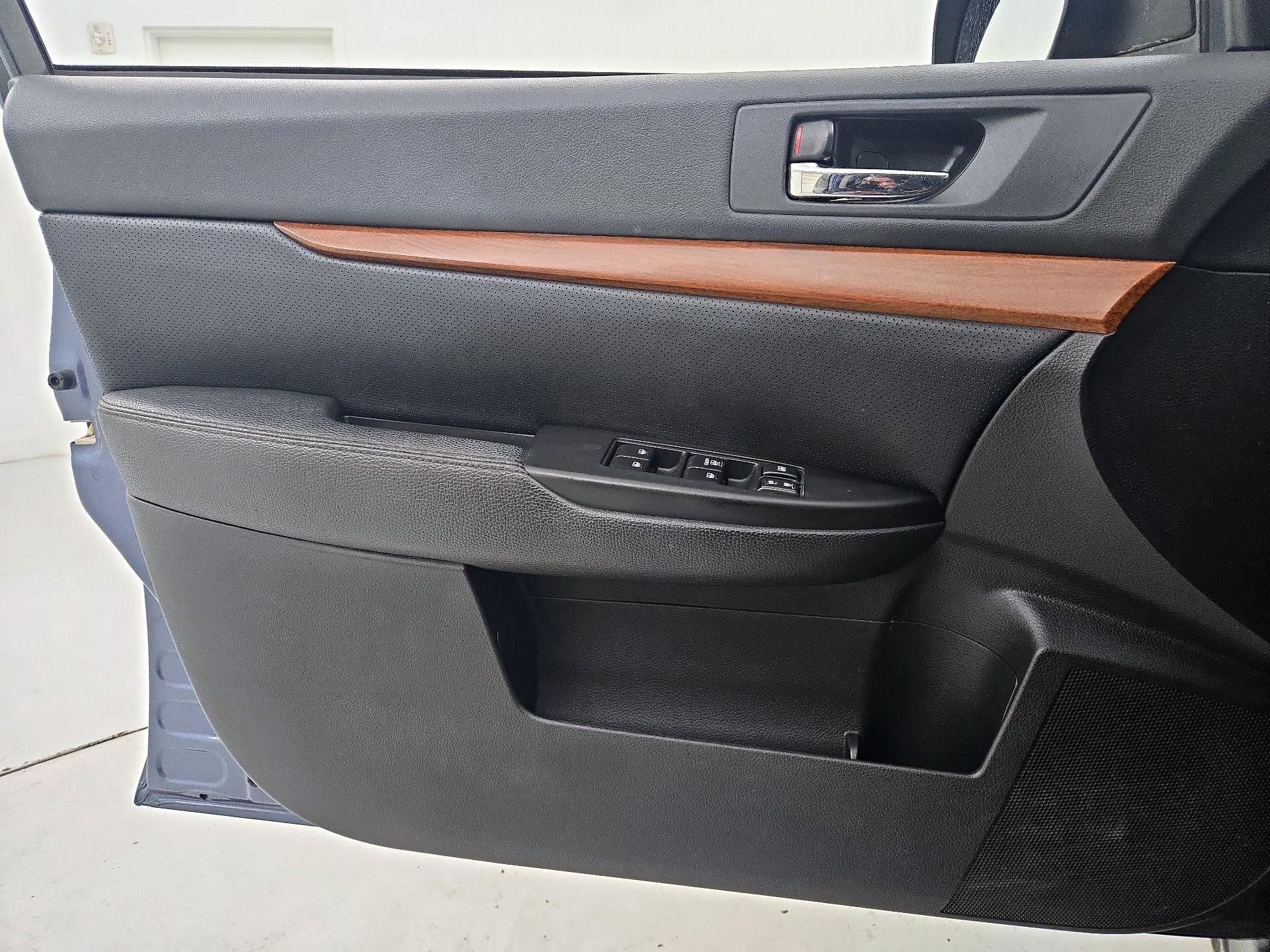 Thumbnail: 2014 Subaru Outback - 12
