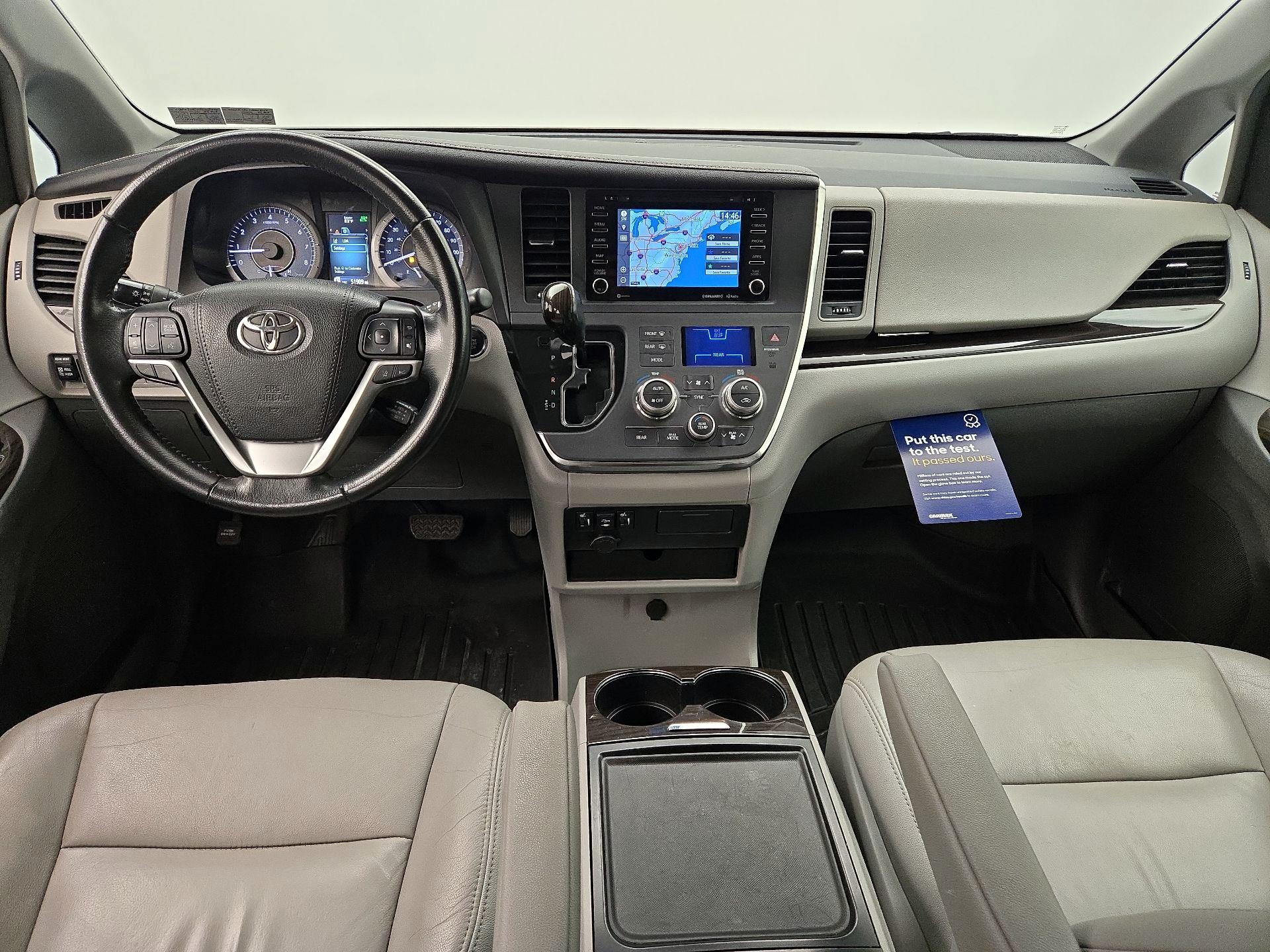Thumbnail: 2018 Toyota Sienna - 9