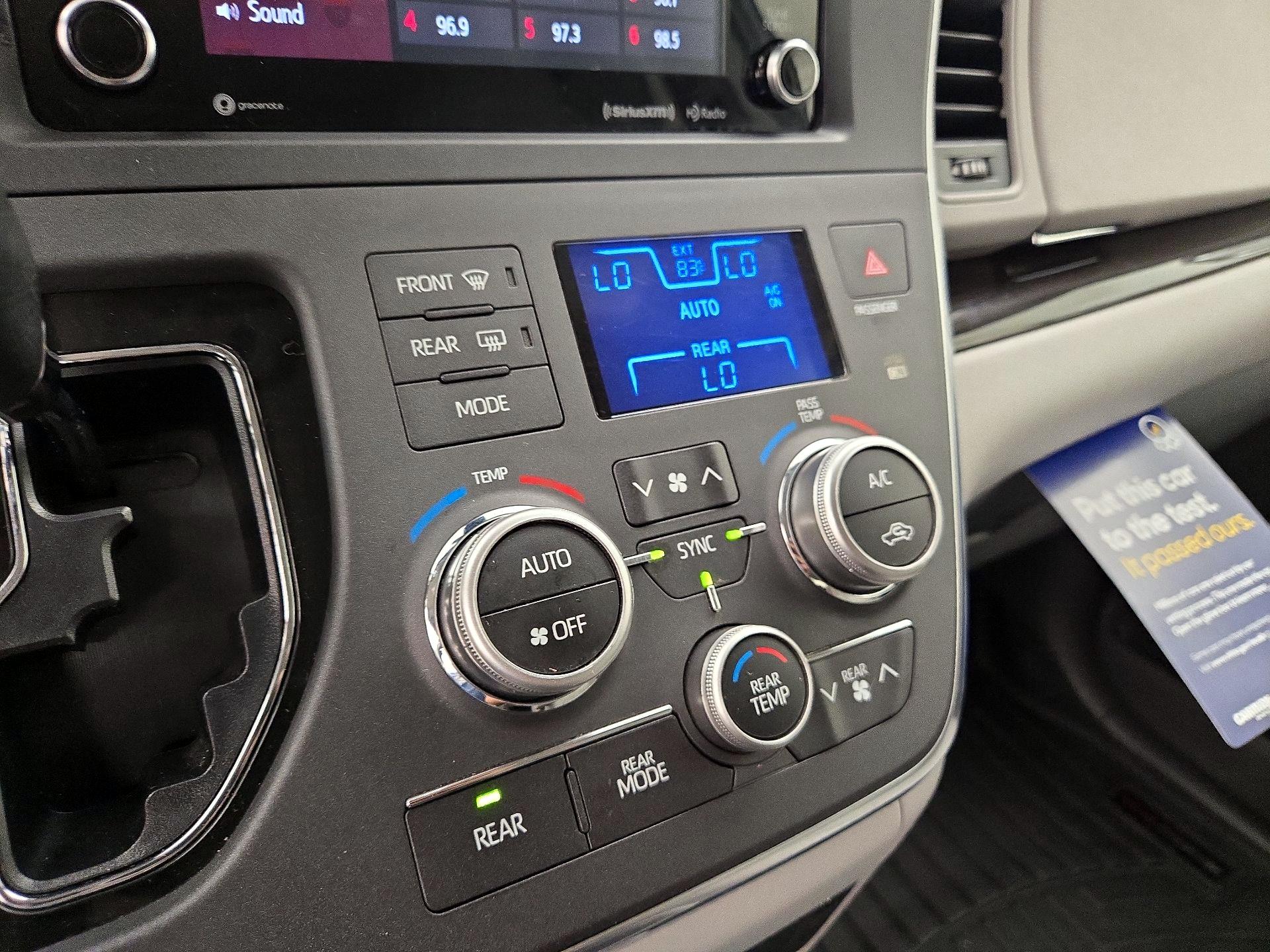 Thumbnail: 2018 Toyota Sienna - 17