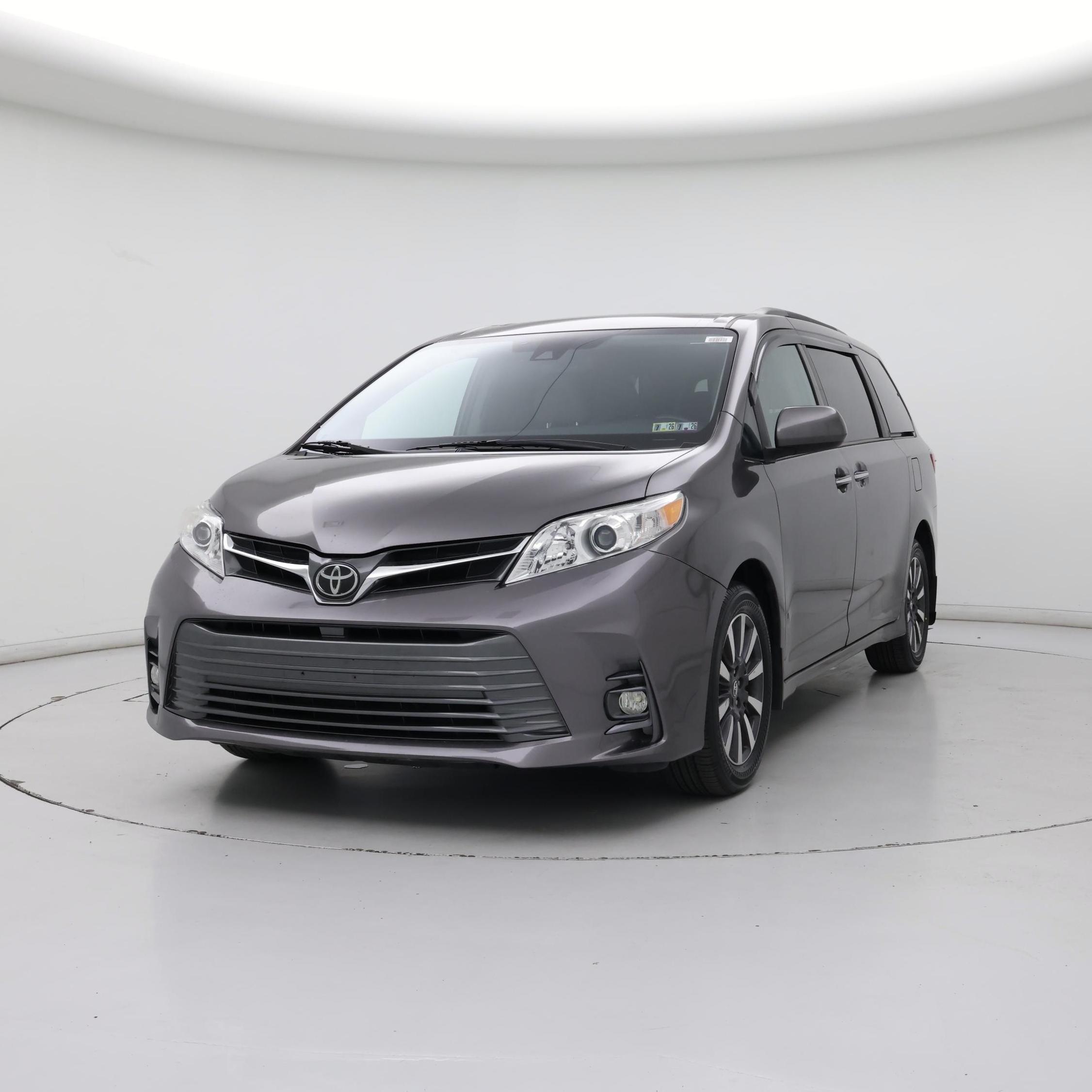 Thumbnail: 2018 Toyota Sienna - 4