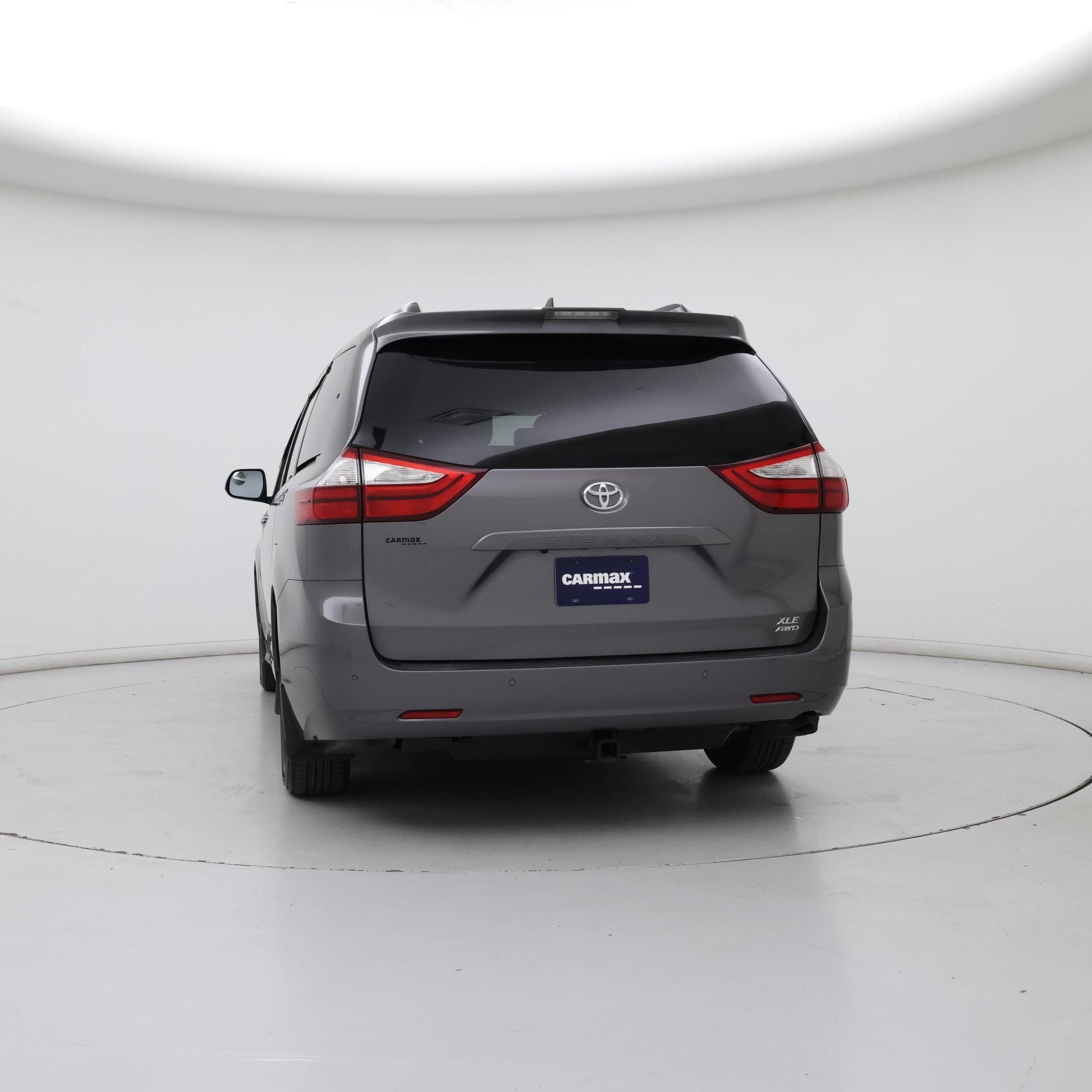 Thumbnail: 2018 Toyota Sienna - 6