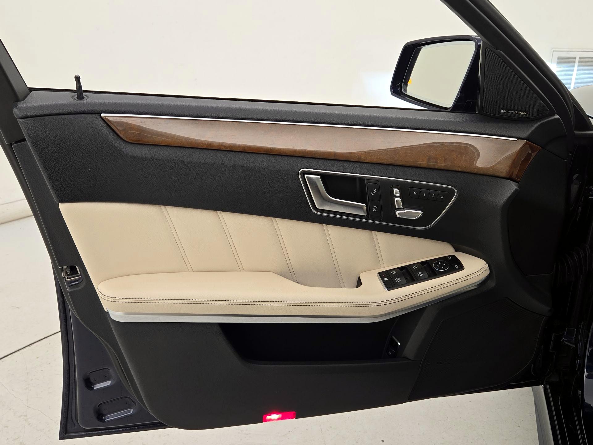 Thumbnail: 2014 Mercedes-Benz E-Class - 12