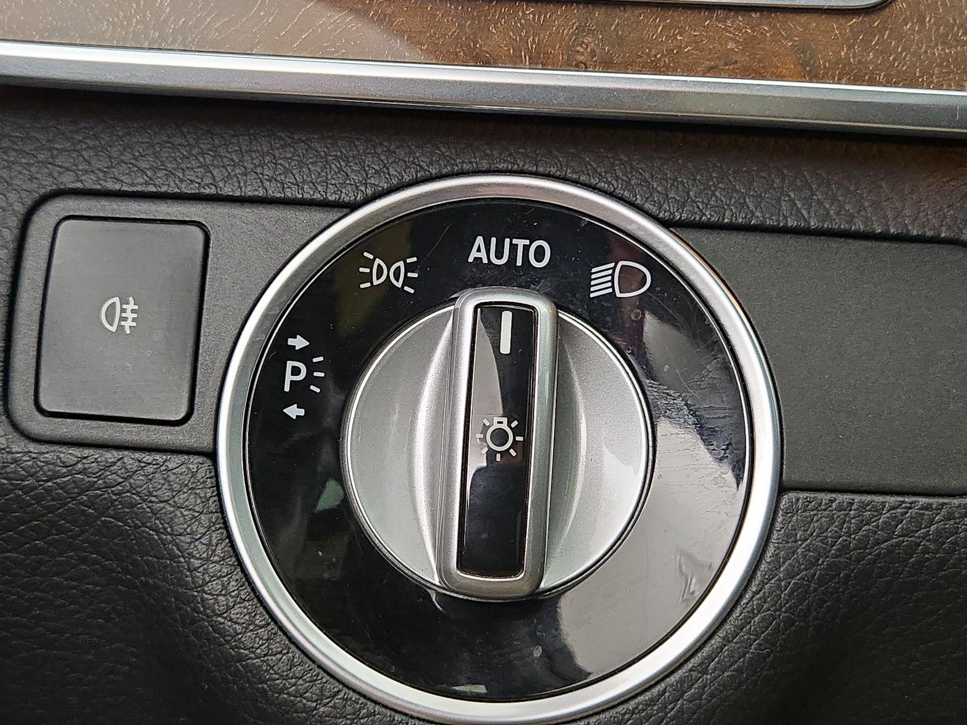 Thumbnail: 2014 Mercedes-Benz E-Class - 13