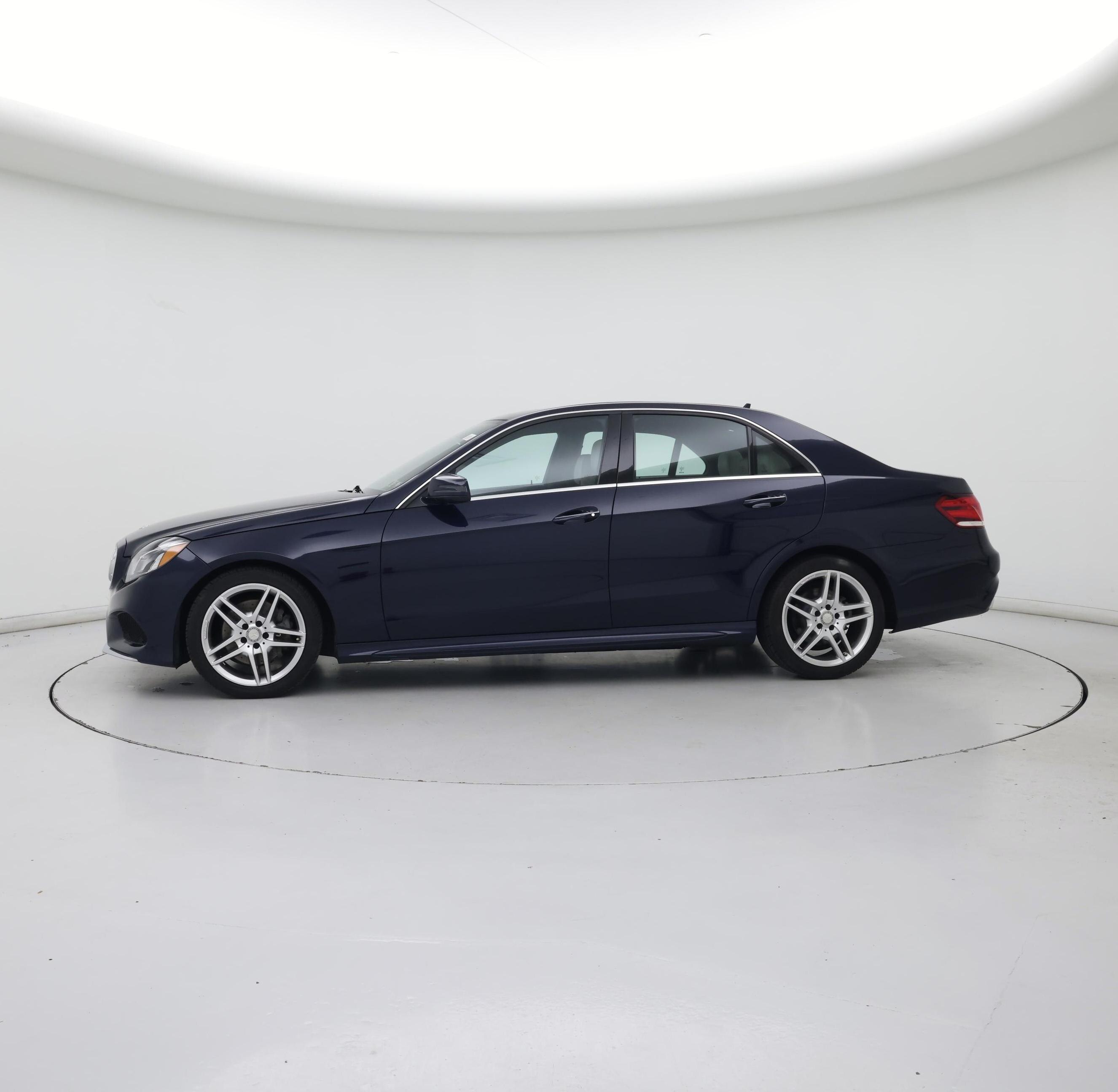 Thumbnail: 2014 Mercedes-Benz E-Class - 3