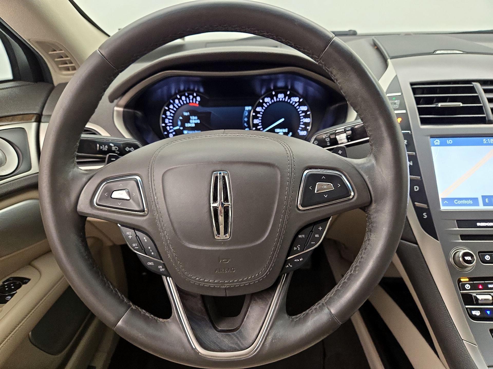 Thumbnail: 2020 Lincoln MKZ - 10