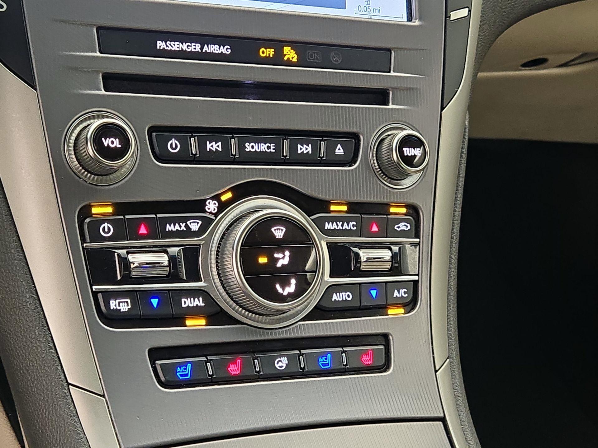 Thumbnail: 2020 Lincoln MKZ - 17