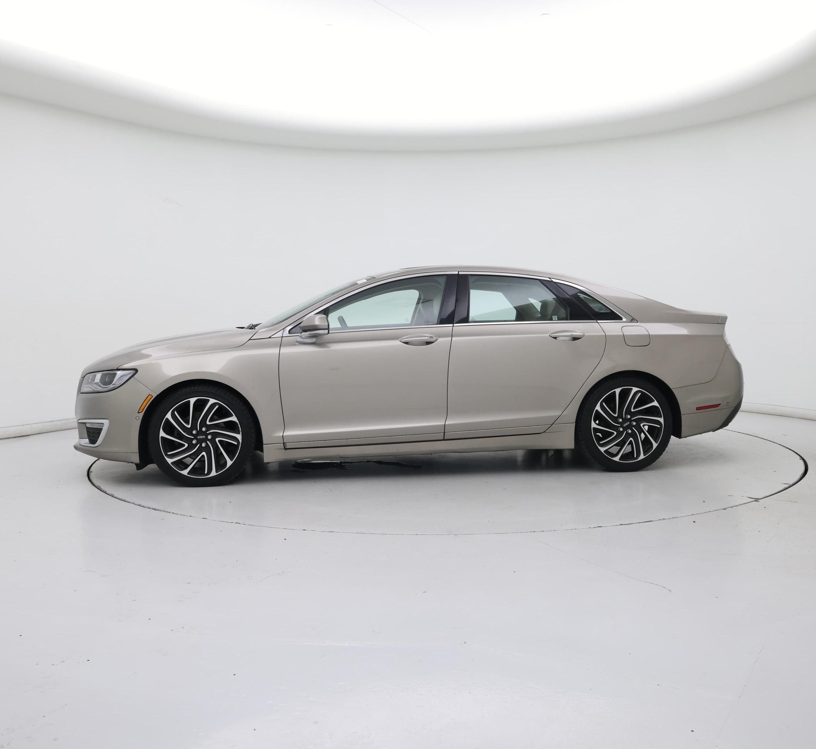 Thumbnail: 2020 Lincoln MKZ - 3