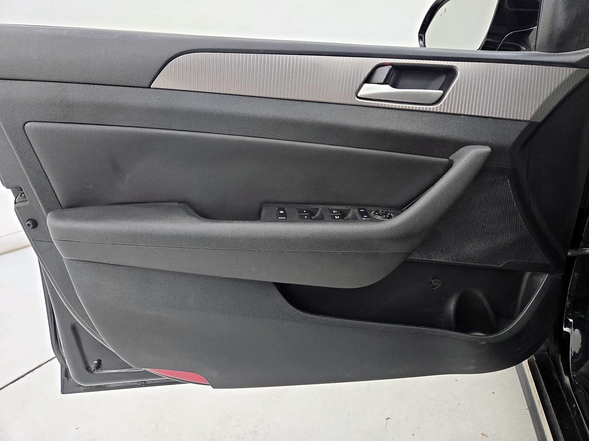 Thumbnail: 2018 Hyundai Sonata - 12