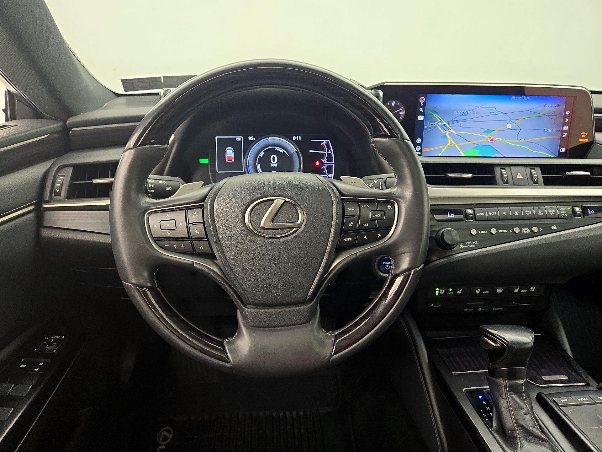 Thumbnail: 2020 Lexus ES - 10