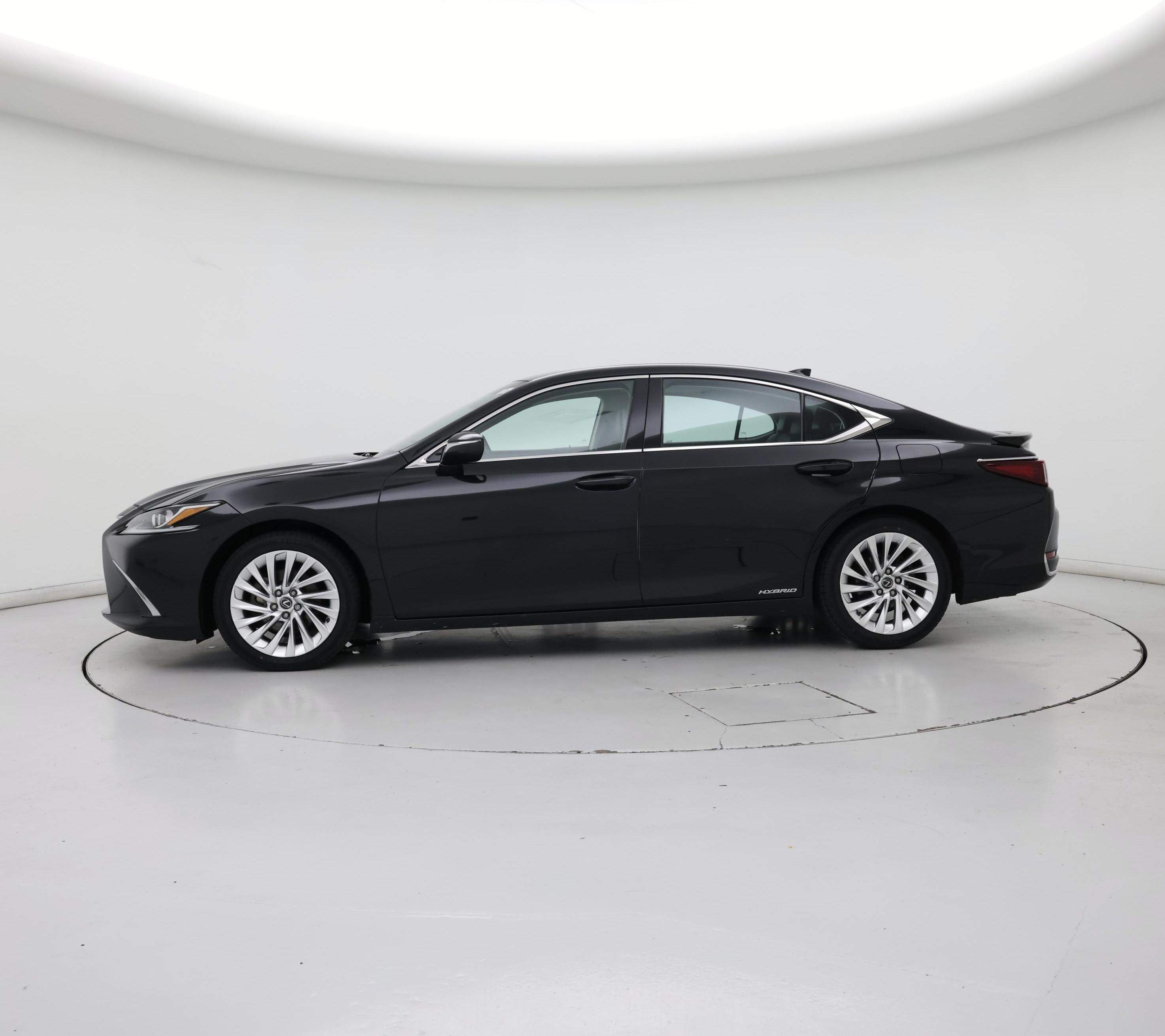 Thumbnail: 2020 Lexus ES - 3