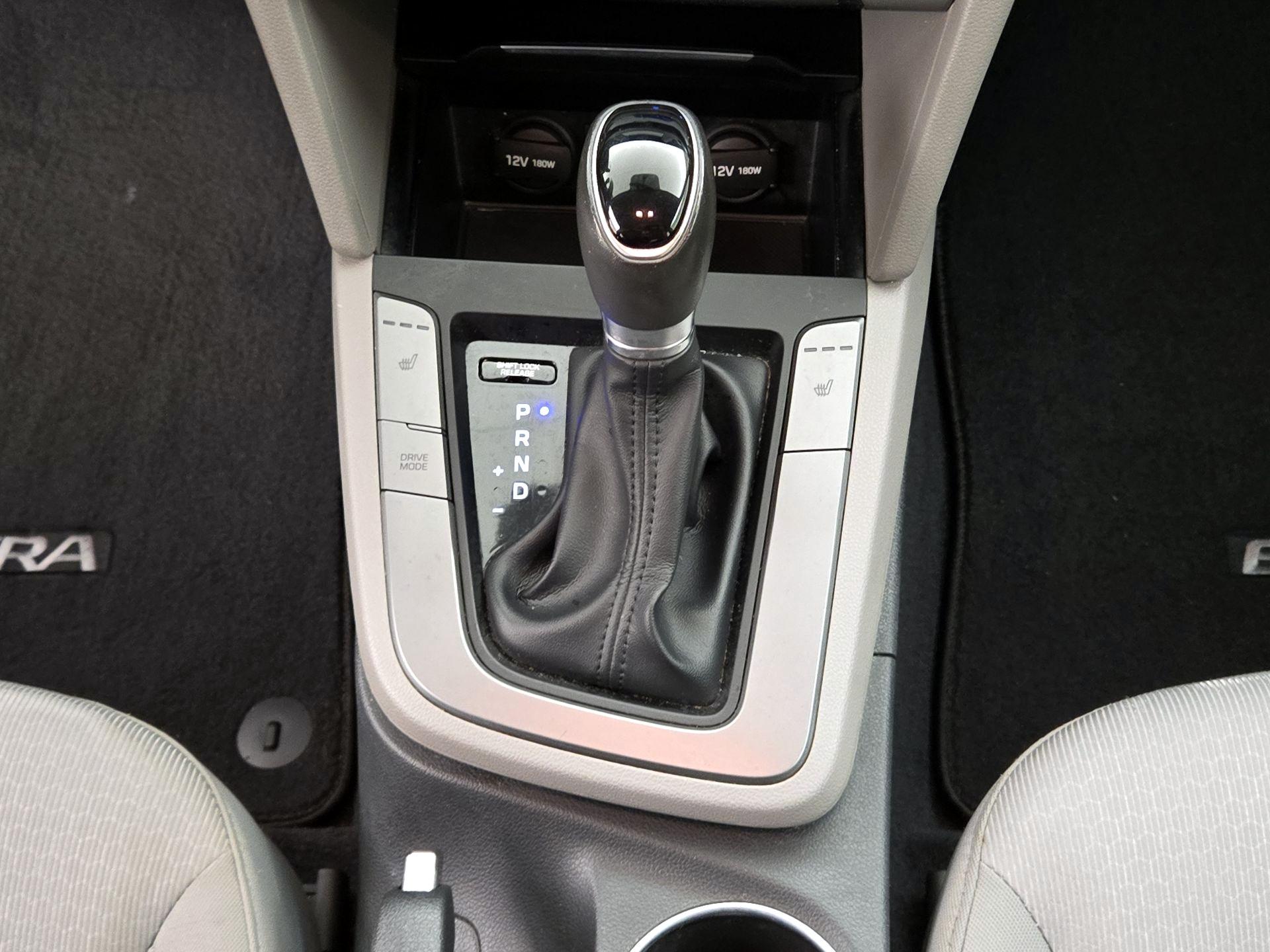 Thumbnail: 2017 Hyundai Elantra - 16