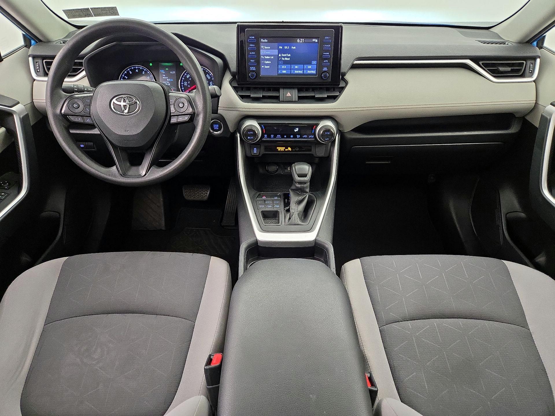 Thumbnail: 2019 Toyota RAV4 - 9