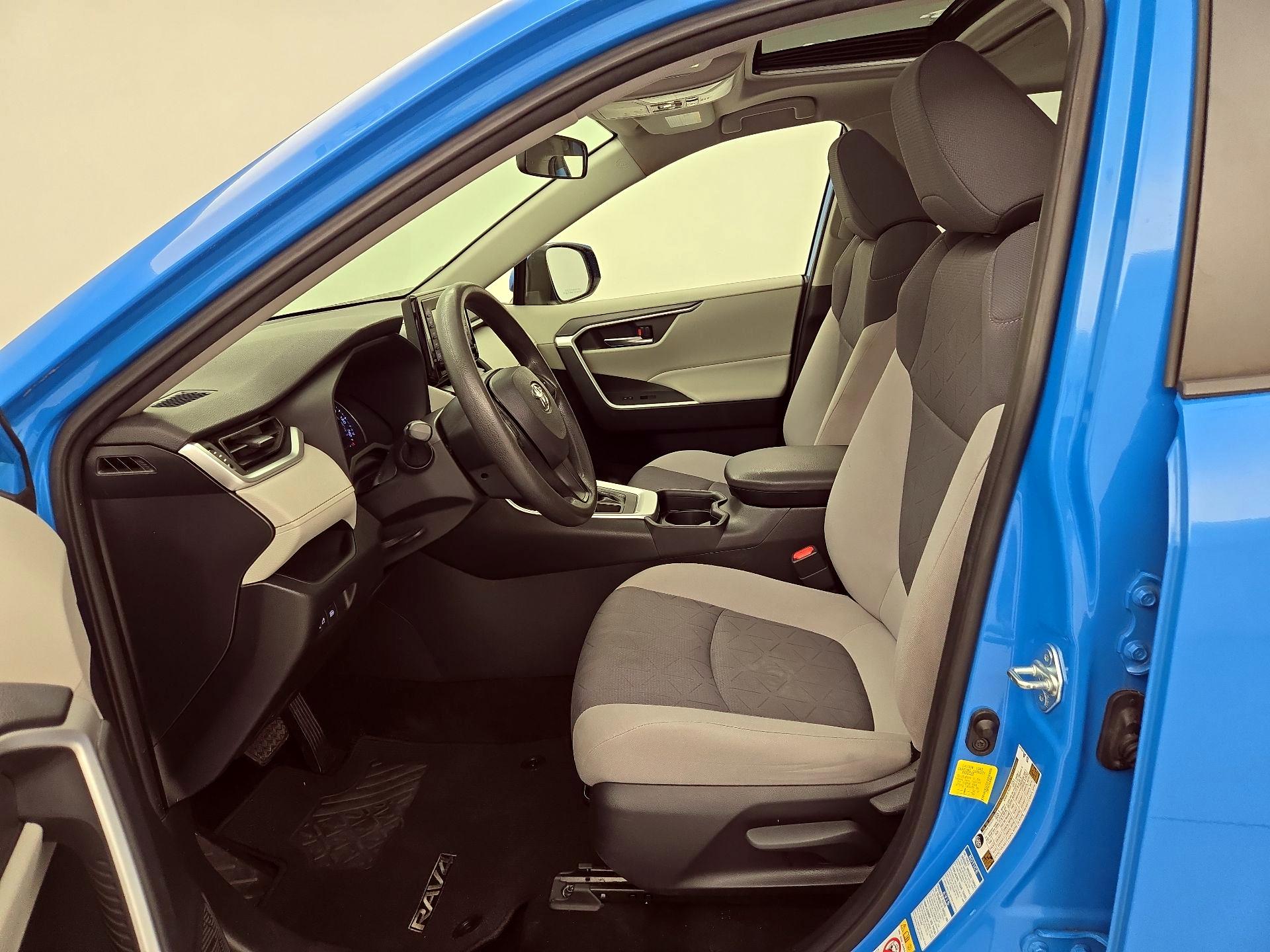 Thumbnail: 2019 Toyota RAV4 - 11