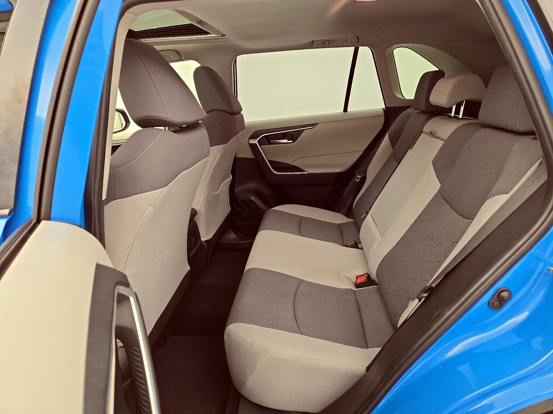 Thumbnail: 2019 Toyota RAV4 - 19