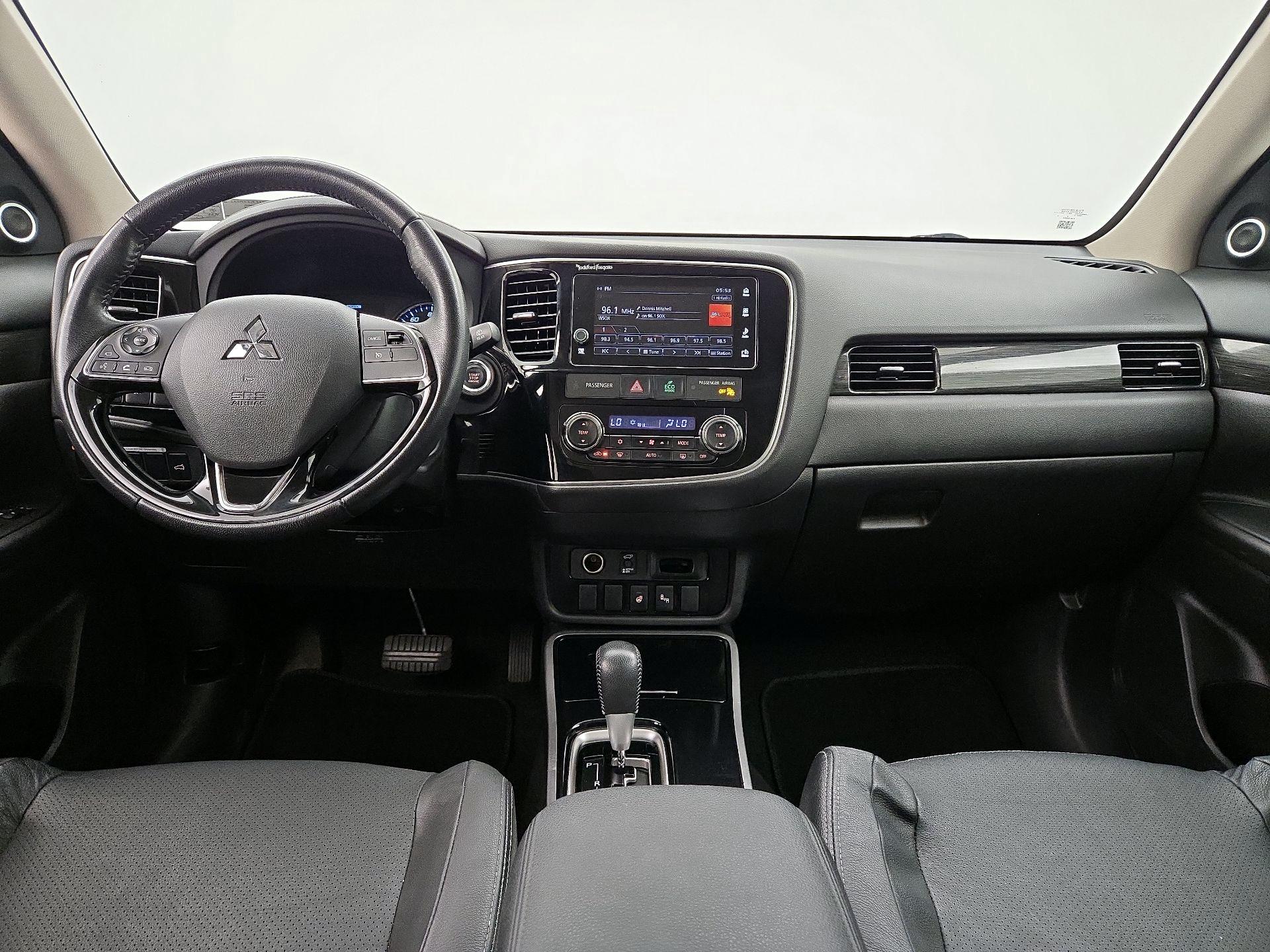 Thumbnail: 2018 Mitsubishi Outlander - 9