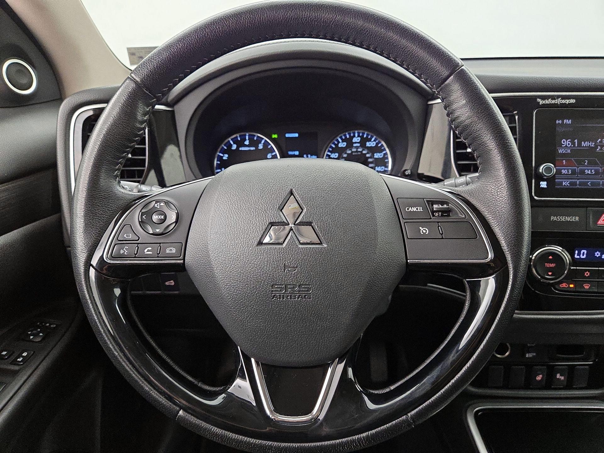 Thumbnail: 2018 Mitsubishi Outlander - 10