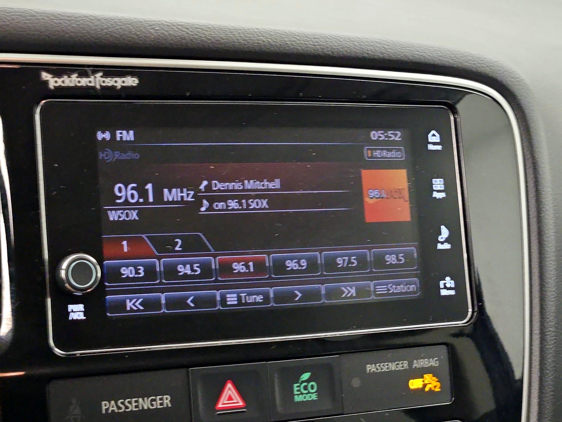 Thumbnail: 2018 Mitsubishi Outlander - 14